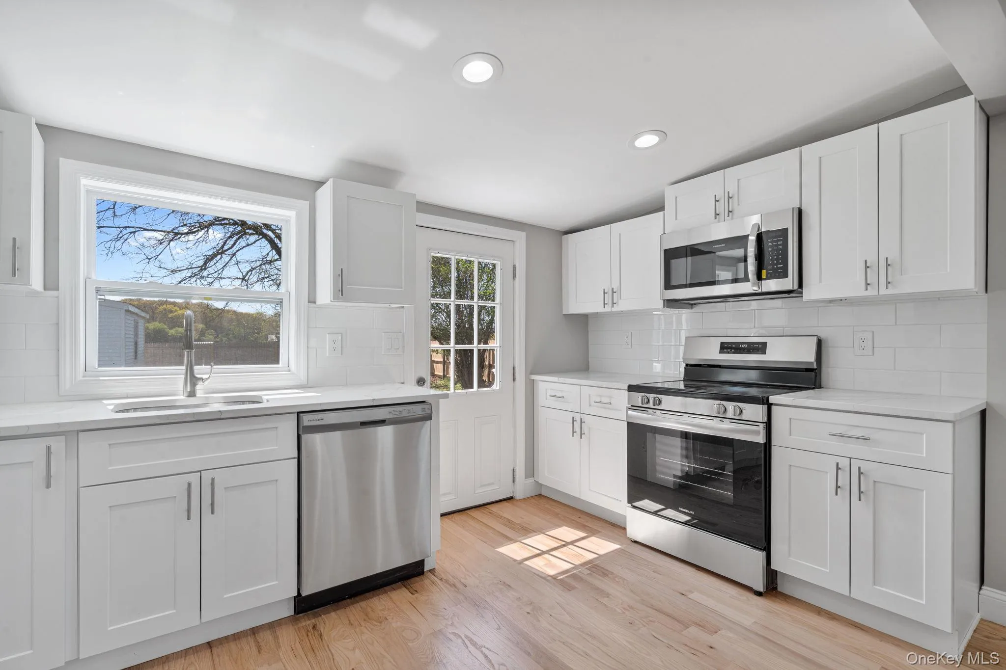 7600 Main Road, Southold, NY, 3 Bedrooms Bedrooms, 5 Rooms Rooms,2 BathroomsBathrooms,Residential Lease,For Rent,Main,0,1002145 7600 Main Road, Southold, NY, 3 Bedrooms Bedrooms, 5 Rooms Rooms,2 BathroomsBathrooms,Residential Lease,For Rent,Main,0,1002145