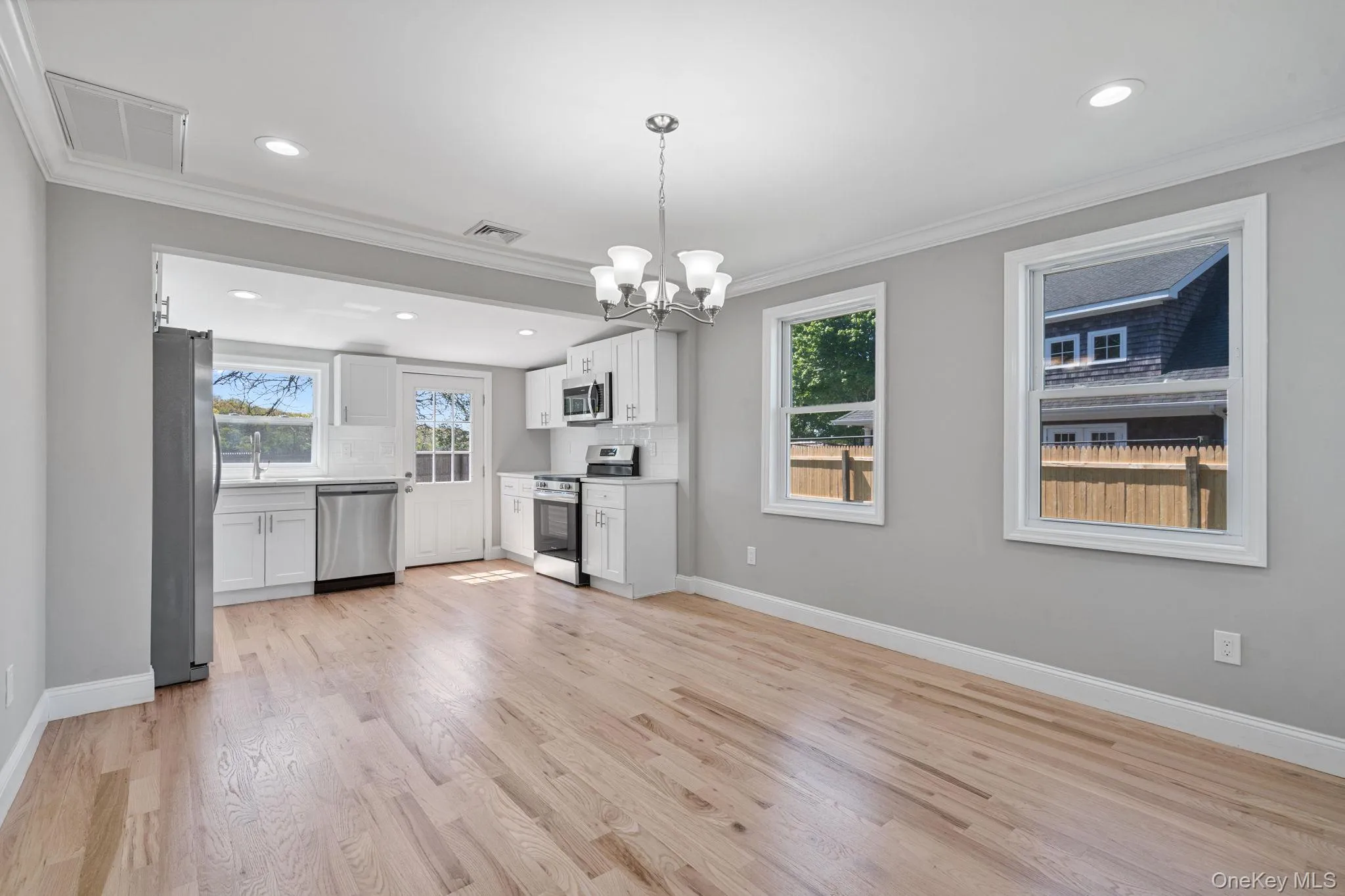7600 Main Road, Southold, NY, 3 Bedrooms Bedrooms, 5 Rooms Rooms,2 BathroomsBathrooms,Residential Lease,For Rent,Main,0,1002145 7600 Main Road, Southold, NY, 3 Bedrooms Bedrooms, 5 Rooms Rooms,2 BathroomsBathrooms,Residential Lease,For Rent,Main,0,1002145