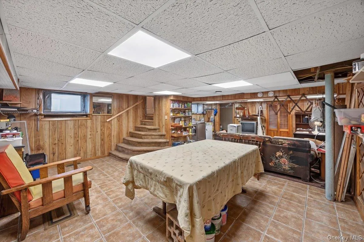 77 Irving Place, New Rochelle, NY, 4 Bedrooms Bedrooms, 7 Rooms Rooms,1 BathroomBathrooms,Residential,For Rent,Irving,0,1002149 77 Irving Place, New Rochelle, NY, 4 Bedrooms Bedrooms, 7 Rooms Rooms,1 BathroomBathrooms,Residential,For Rent,Irving,0,1002149
