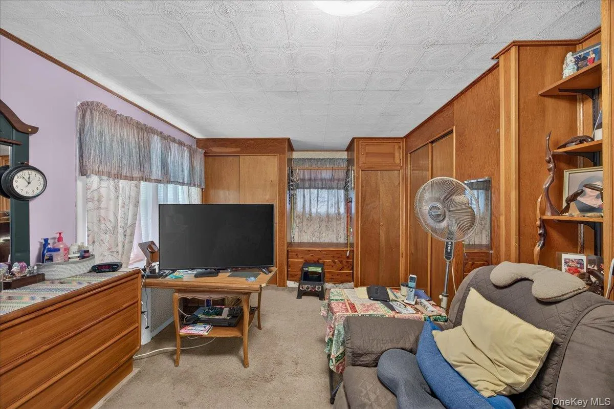 77 Irving Place, New Rochelle, NY, 4 Bedrooms Bedrooms, 7 Rooms Rooms,1 BathroomBathrooms,Residential,For Rent,Irving,0,1002149 77 Irving Place, New Rochelle, NY, 4 Bedrooms Bedrooms, 7 Rooms Rooms,1 BathroomBathrooms,Residential,For Rent,Irving,0,1002149