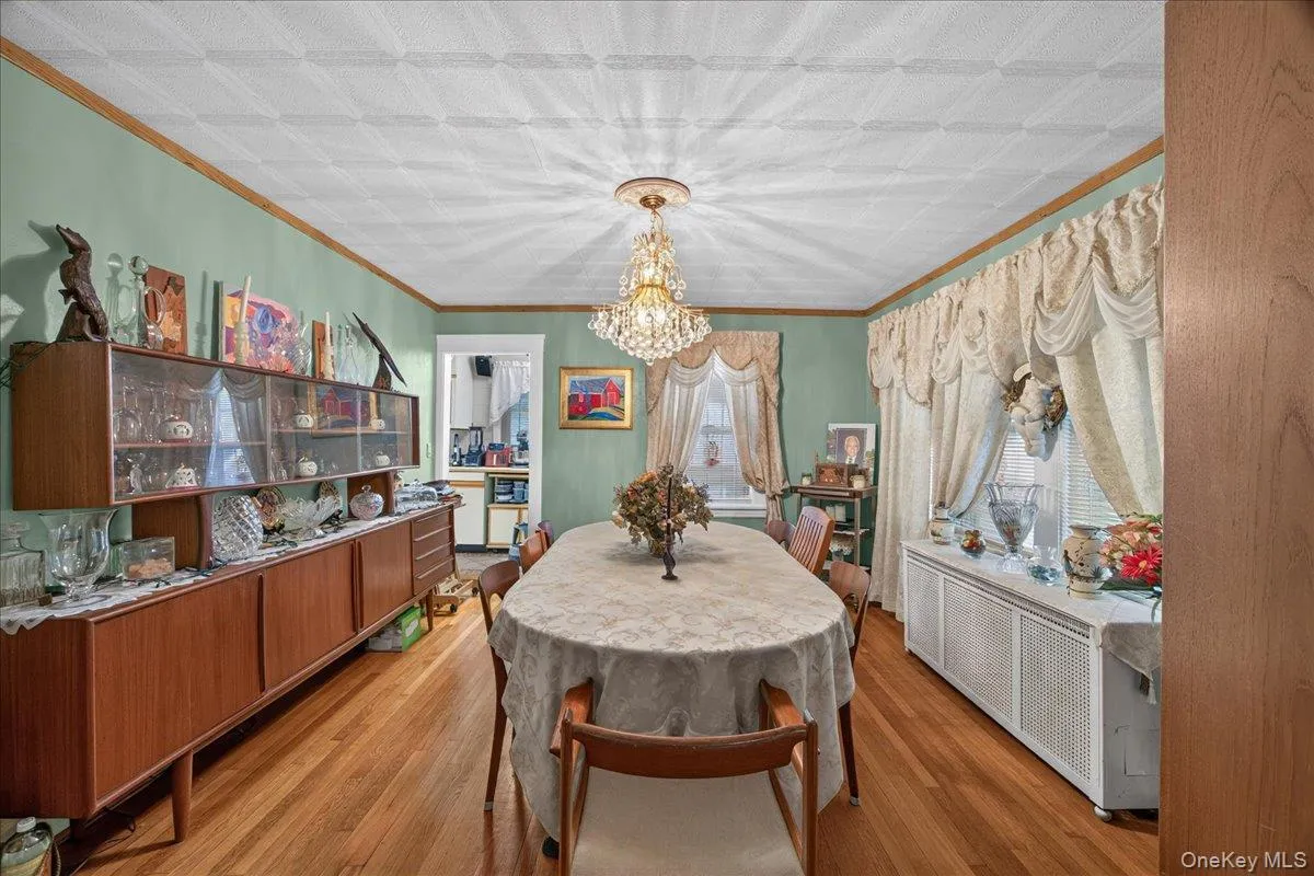 77 Irving Place, New Rochelle, NY, 4 Bedrooms Bedrooms, 7 Rooms Rooms,1 BathroomBathrooms,Residential,For Rent,Irving,0,1002149 77 Irving Place, New Rochelle, NY, 4 Bedrooms Bedrooms, 7 Rooms Rooms,1 BathroomBathrooms,Residential,For Rent,Irving,0,1002149