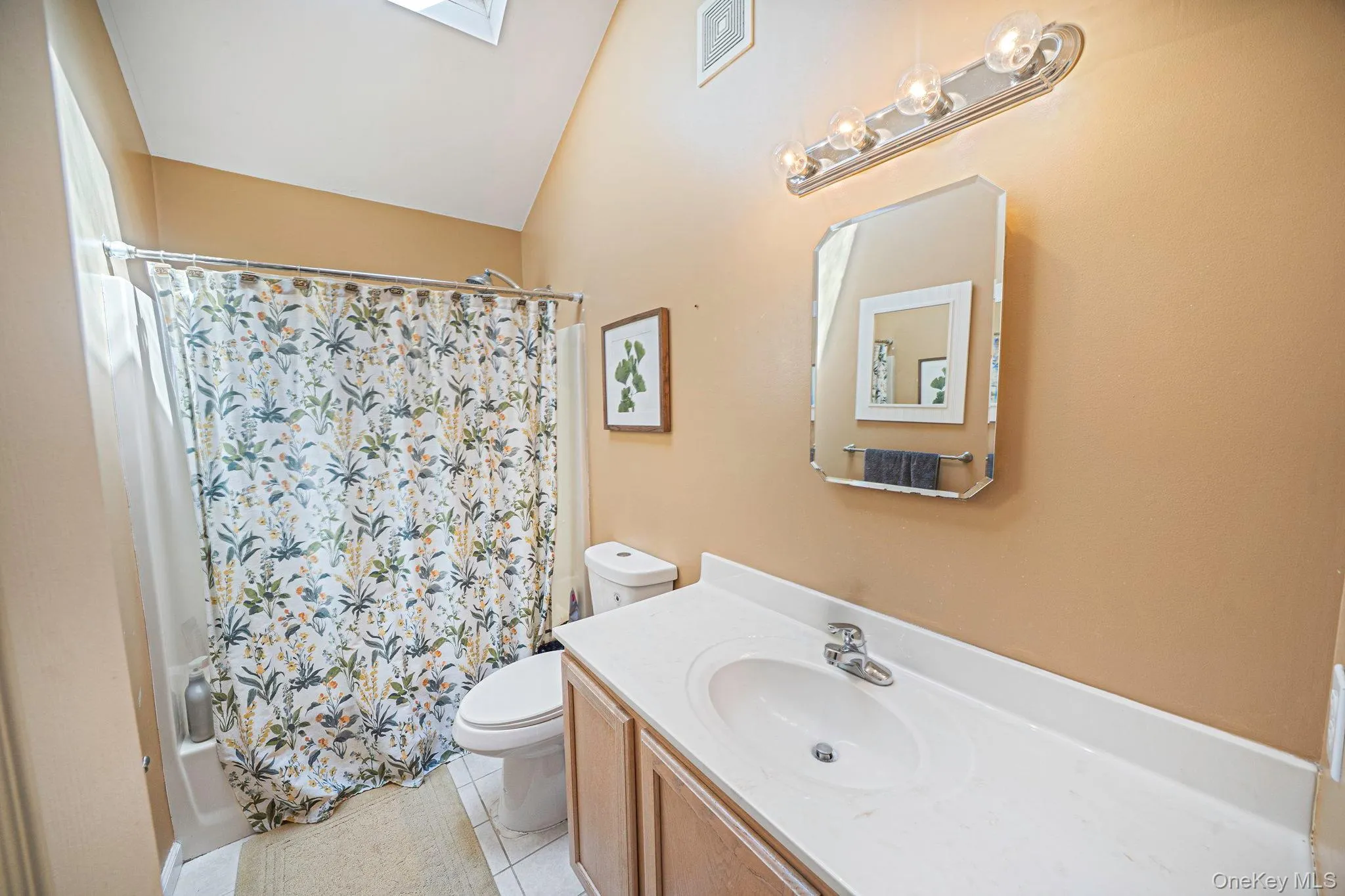 283 Route 25A, Brookhaven, NY, 4 Bedrooms Bedrooms, 8 Rooms Rooms,2 BathroomsBathrooms,Residential,For Rent,Route 25A,0,1002153 283 Route 25A, Brookhaven, NY, 4 Bedrooms Bedrooms, 8 Rooms Rooms,2 BathroomsBathrooms,Residential,For Rent,Route 25A,0,1002153