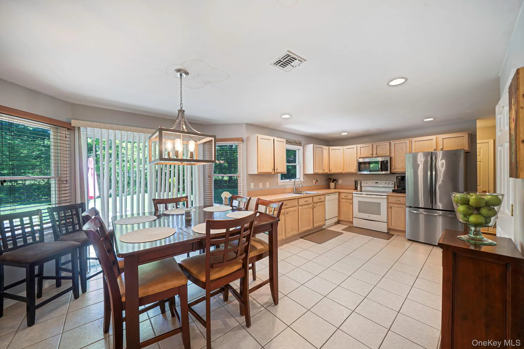 283 Route 25A, Brookhaven, NY, 4 Bedrooms Bedrooms, 8 Rooms Rooms,2 BathroomsBathrooms,Residential,For Rent,Route 25A,0,1002153 283 Route 25A, Brookhaven, NY, 4 Bedrooms Bedrooms, 8 Rooms Rooms,2 BathroomsBathrooms,Residential,For Rent,Route 25A,0,1002153