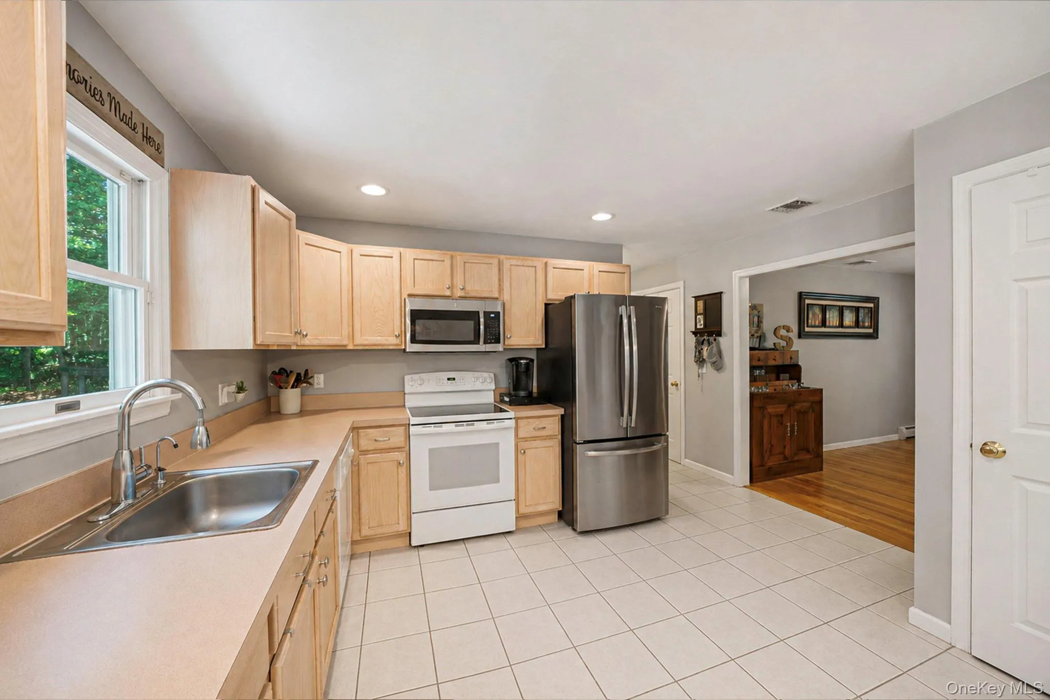 283 Route 25A, Brookhaven, NY, 4 Bedrooms Bedrooms, 8 Rooms Rooms,2 BathroomsBathrooms,Residential,For Rent,Route 25A,0,1002153 283 Route 25A, Brookhaven, NY, 4 Bedrooms Bedrooms, 8 Rooms Rooms,2 BathroomsBathrooms,Residential,For Rent,Route 25A,0,1002153