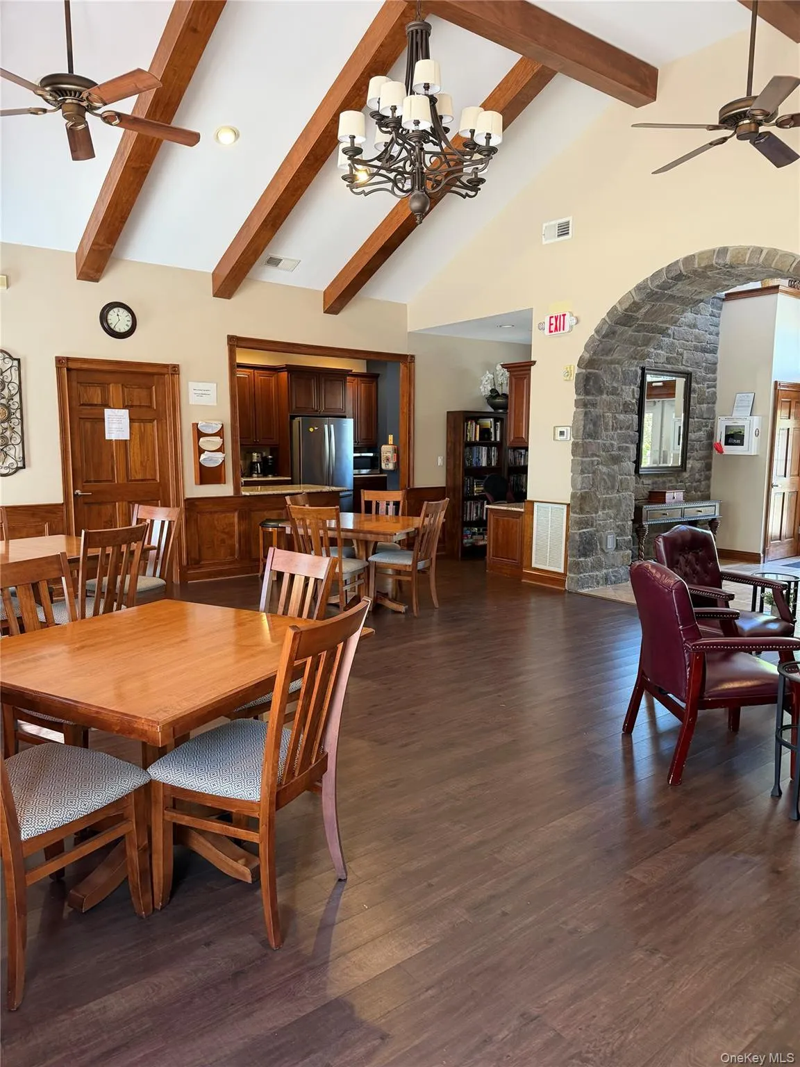 Huge Community meeting room with Fireplace Huge Community meeting room with Fireplace