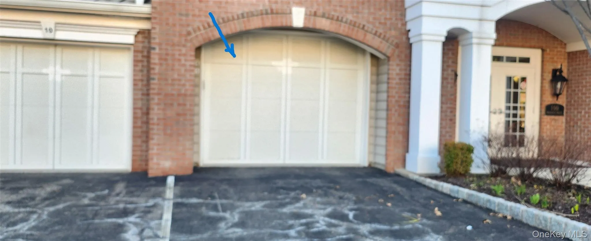 Garage right next to main Door--there is also another door to inside main Lobby from garage Garage right next to main Door--there is also another door to inside main Lobby from garage
