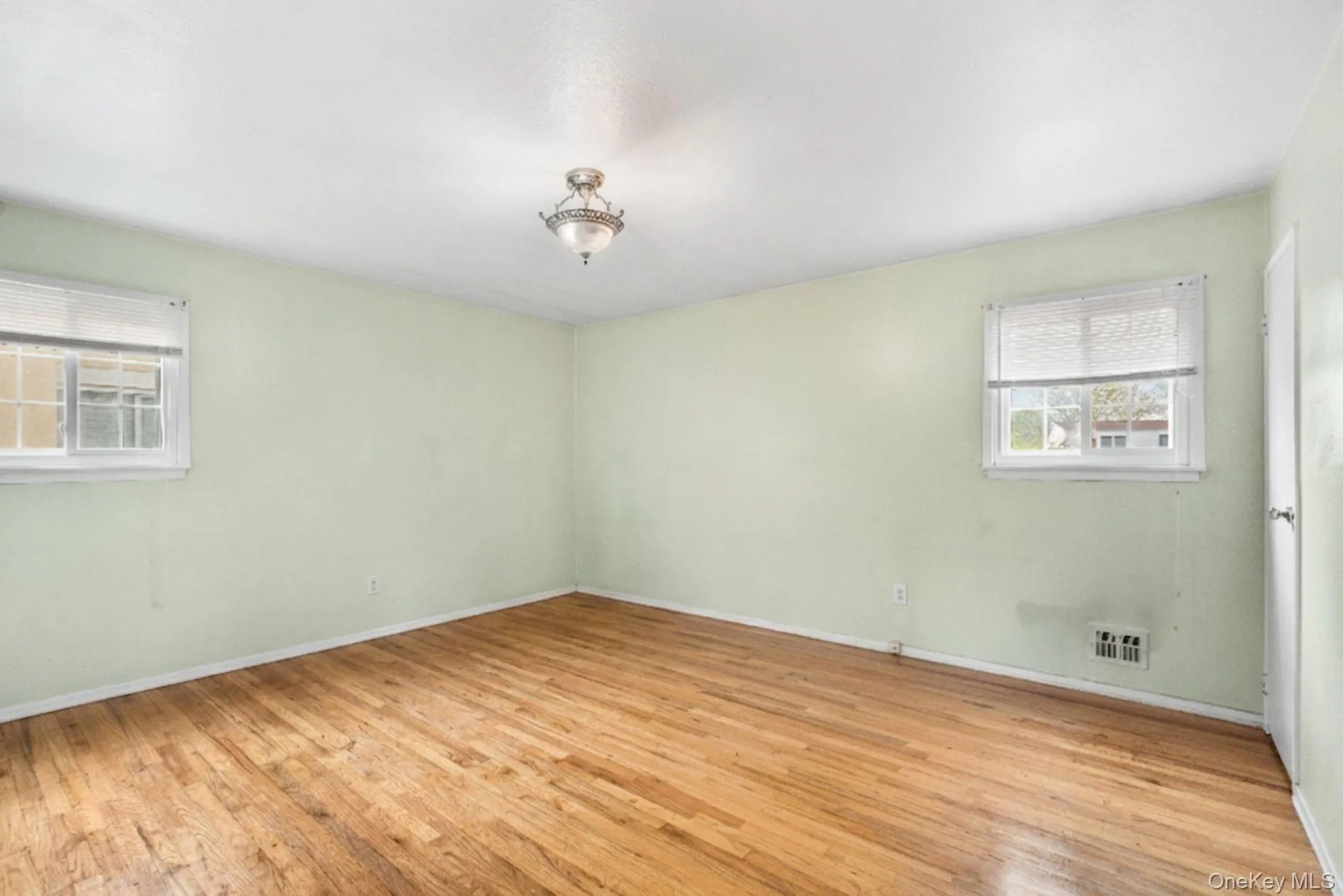 787 Vivian Court, Hempstead, NY, 4 Bedrooms Bedrooms, 8 Rooms Rooms,2 BathroomsBathrooms,Residential,For Rent,Vivian,0,1002157 787 Vivian Court, Hempstead, NY, 4 Bedrooms Bedrooms, 8 Rooms Rooms,2 BathroomsBathrooms,Residential,For Rent,Vivian,0,1002157