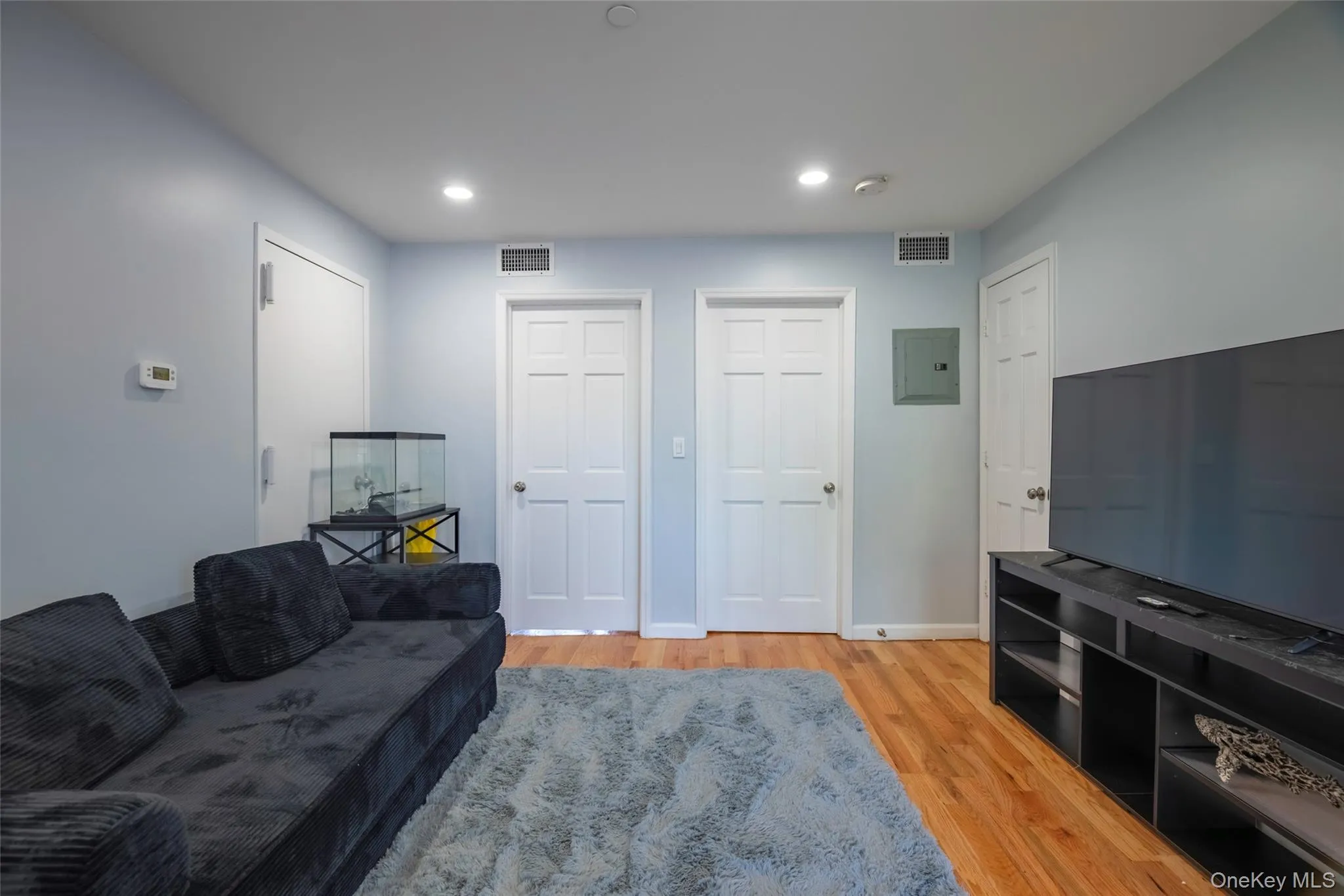 103-02 42nd Avenue, New York, NY, 2 Bedrooms Bedrooms, 4 Rooms Rooms,1 BathroomBathrooms,Residential Lease,For Rent,42nd,0,1002171 103-02 42nd Avenue, New York, NY, 2 Bedrooms Bedrooms, 4 Rooms Rooms,1 BathroomBathrooms,Residential Lease,For Rent,42nd,0,1002171