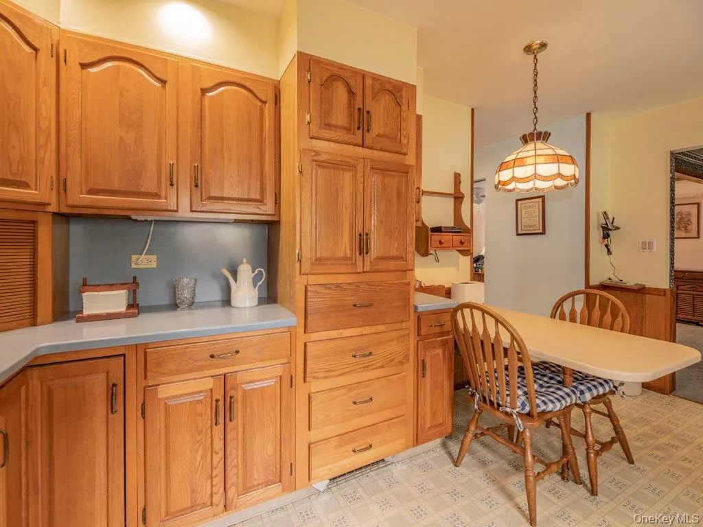 2080 Seamans Neck Road, Hempstead, NY, 3 Bedrooms Bedrooms, 7 Rooms Rooms,2 BathroomsBathrooms,Residential,For Rent,Seamans Neck,0,1002172 2080 Seamans Neck Road, Hempstead, NY, 3 Bedrooms Bedrooms, 7 Rooms Rooms,2 BathroomsBathrooms,Residential,For Rent,Seamans Neck,0,1002172