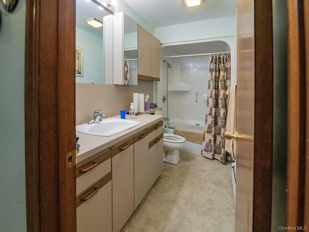 2080 Seamans Neck Road, Hempstead, NY, 3 Bedrooms Bedrooms, 7 Rooms Rooms,2 BathroomsBathrooms,Residential,For Rent,Seamans Neck,0,1002172 2080 Seamans Neck Road, Hempstead, NY, 3 Bedrooms Bedrooms, 7 Rooms Rooms,2 BathroomsBathrooms,Residential,For Rent,Seamans Neck,0,1002172