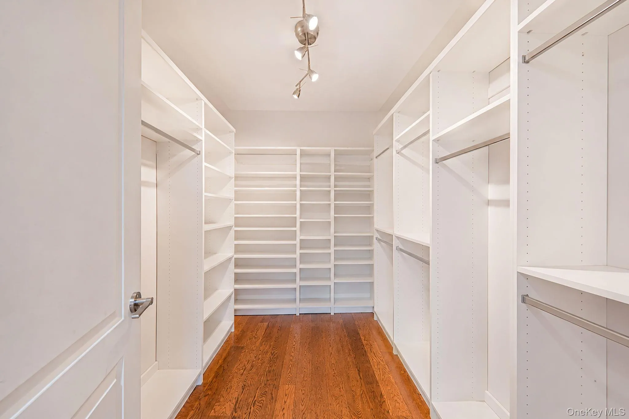 1582 Little Neck Avenue, Hempstead, NY, 5 Bedrooms Bedrooms, 9 Rooms Rooms,3 BathroomsBathrooms,Residential Sale,For Rent,Little Neck,0,1002173 1582 Little Neck Avenue, Hempstead, NY, 5 Bedrooms Bedrooms, 9 Rooms Rooms,3 BathroomsBathrooms,Residential Sale,For Rent,Little Neck,0,1002173