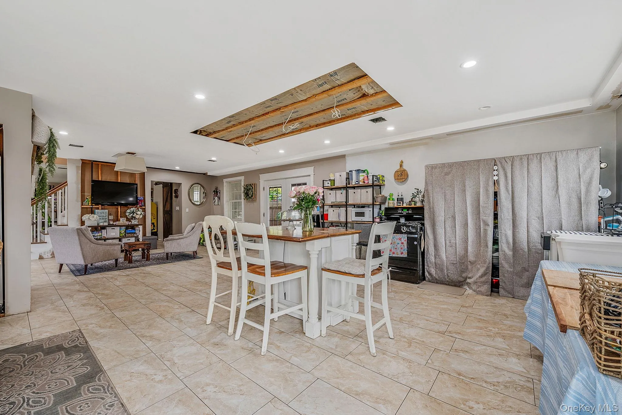 1582 Little Neck Avenue, Hempstead, NY, 5 Bedrooms Bedrooms, 9 Rooms Rooms,3 BathroomsBathrooms,Residential Sale,For Rent,Little Neck,0,1002173 1582 Little Neck Avenue, Hempstead, NY, 5 Bedrooms Bedrooms, 9 Rooms Rooms,3 BathroomsBathrooms,Residential Sale,For Rent,Little Neck,0,1002173