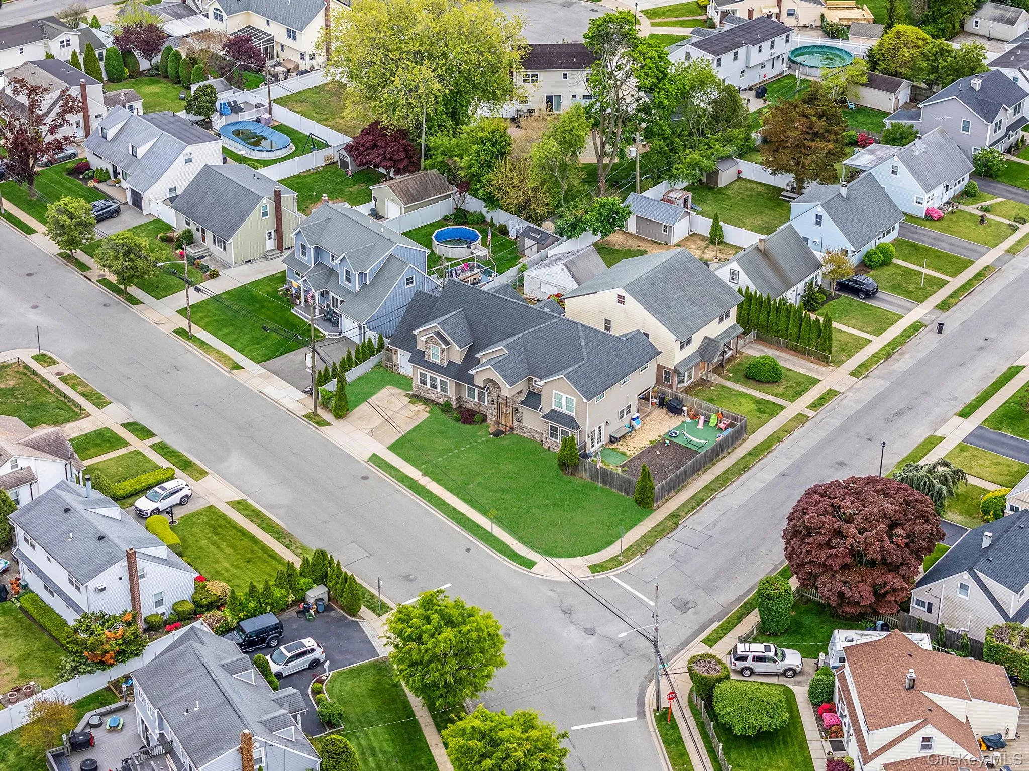 1582 Little Neck Avenue, Hempstead, NY, 5 Bedrooms Bedrooms, 9 Rooms Rooms,3 BathroomsBathrooms,Residential Sale,For Rent,Little Neck,0,1002173 1582 Little Neck Avenue, Hempstead, NY, 5 Bedrooms Bedrooms, 9 Rooms Rooms,3 BathroomsBathrooms,Residential Sale,For Rent,Little Neck,0,1002173