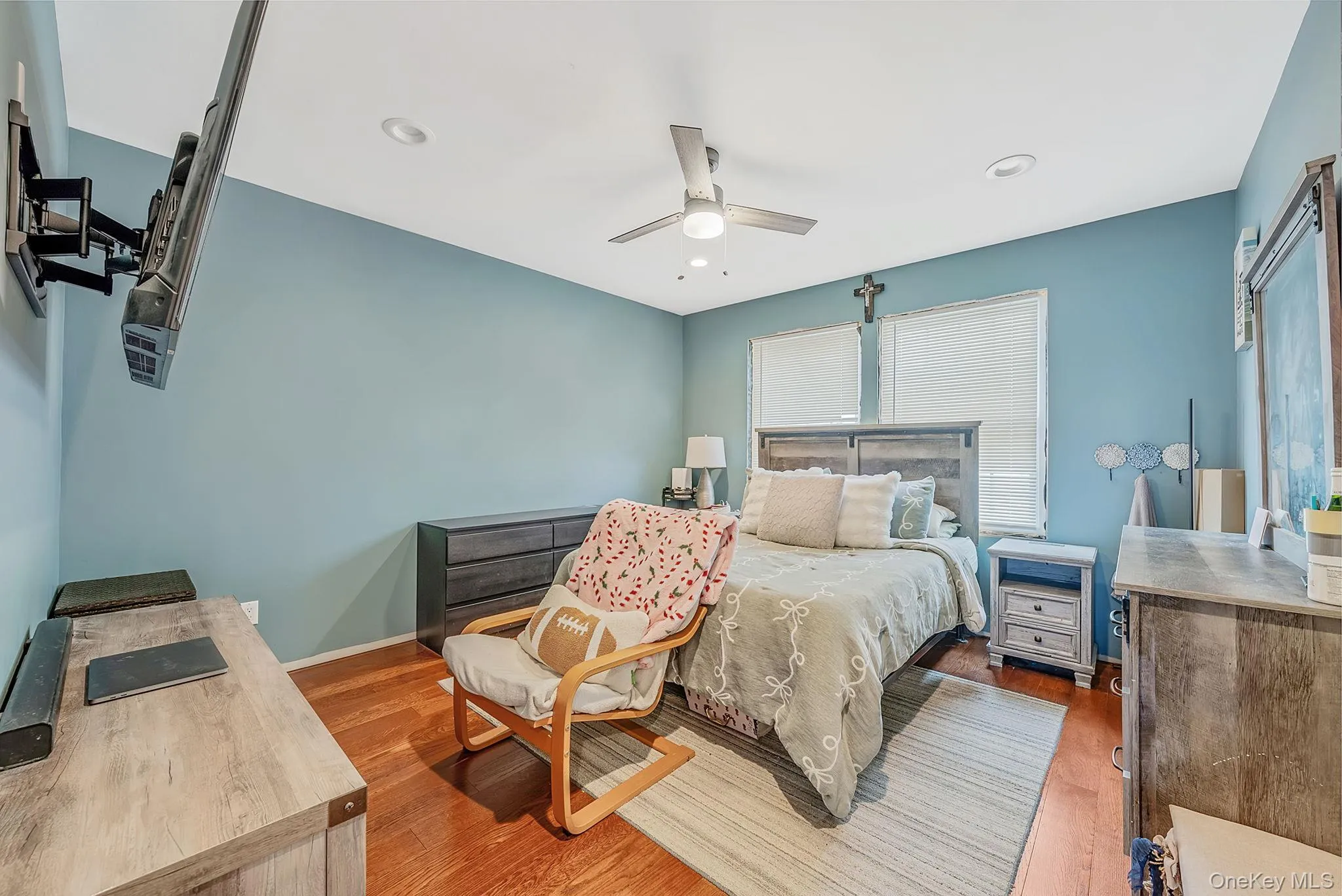 1582 Little Neck Avenue, Hempstead, NY, 5 Bedrooms Bedrooms, 9 Rooms Rooms,3 BathroomsBathrooms,Residential Sale,For Rent,Little Neck,0,1002173 1582 Little Neck Avenue, Hempstead, NY, 5 Bedrooms Bedrooms, 9 Rooms Rooms,3 BathroomsBathrooms,Residential Sale,For Rent,Little Neck,0,1002173