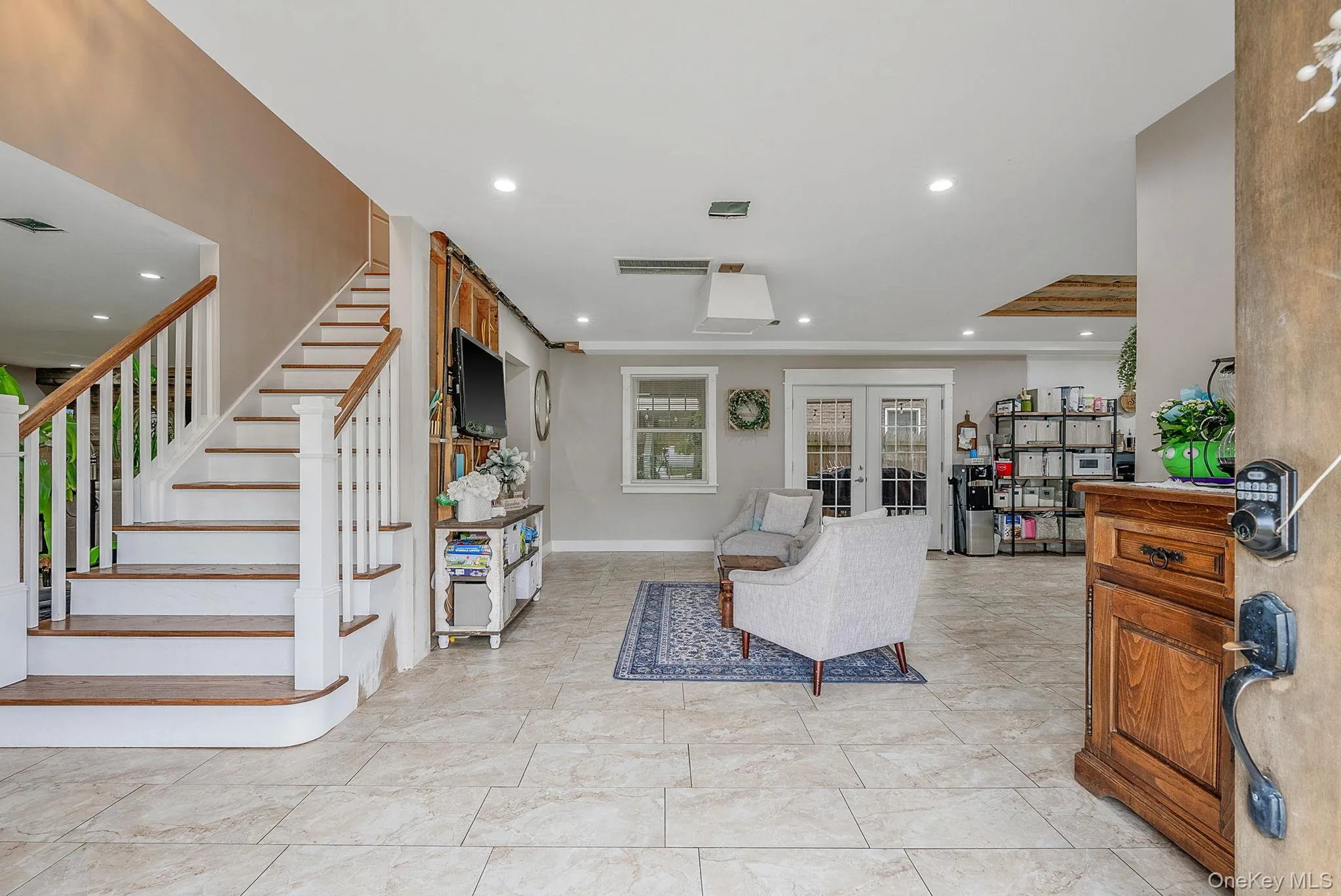 1582 Little Neck Avenue, Hempstead, NY, 5 Bedrooms Bedrooms, 9 Rooms Rooms,3 BathroomsBathrooms,Residential Sale,For Rent,Little Neck,0,1002173 1582 Little Neck Avenue, Hempstead, NY, 5 Bedrooms Bedrooms, 9 Rooms Rooms,3 BathroomsBathrooms,Residential Sale,For Rent,Little Neck,0,1002173