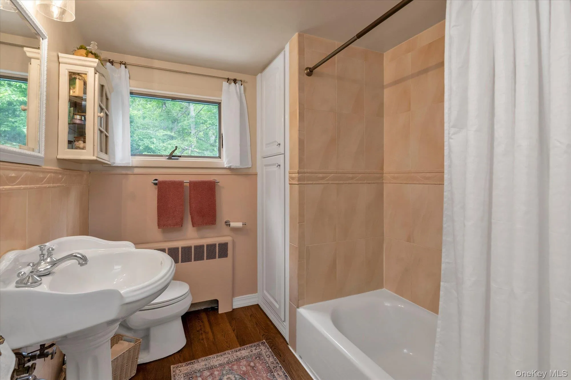 5 Gaines Place, Huntington, NY, 4 Bedrooms Bedrooms, 7 Rooms Rooms,2 BathroomsBathrooms,Residential,For Rent,Gaines,0,1002175 5 Gaines Place, Huntington, NY, 4 Bedrooms Bedrooms, 7 Rooms Rooms,2 BathroomsBathrooms,Residential,For Rent,Gaines,0,1002175