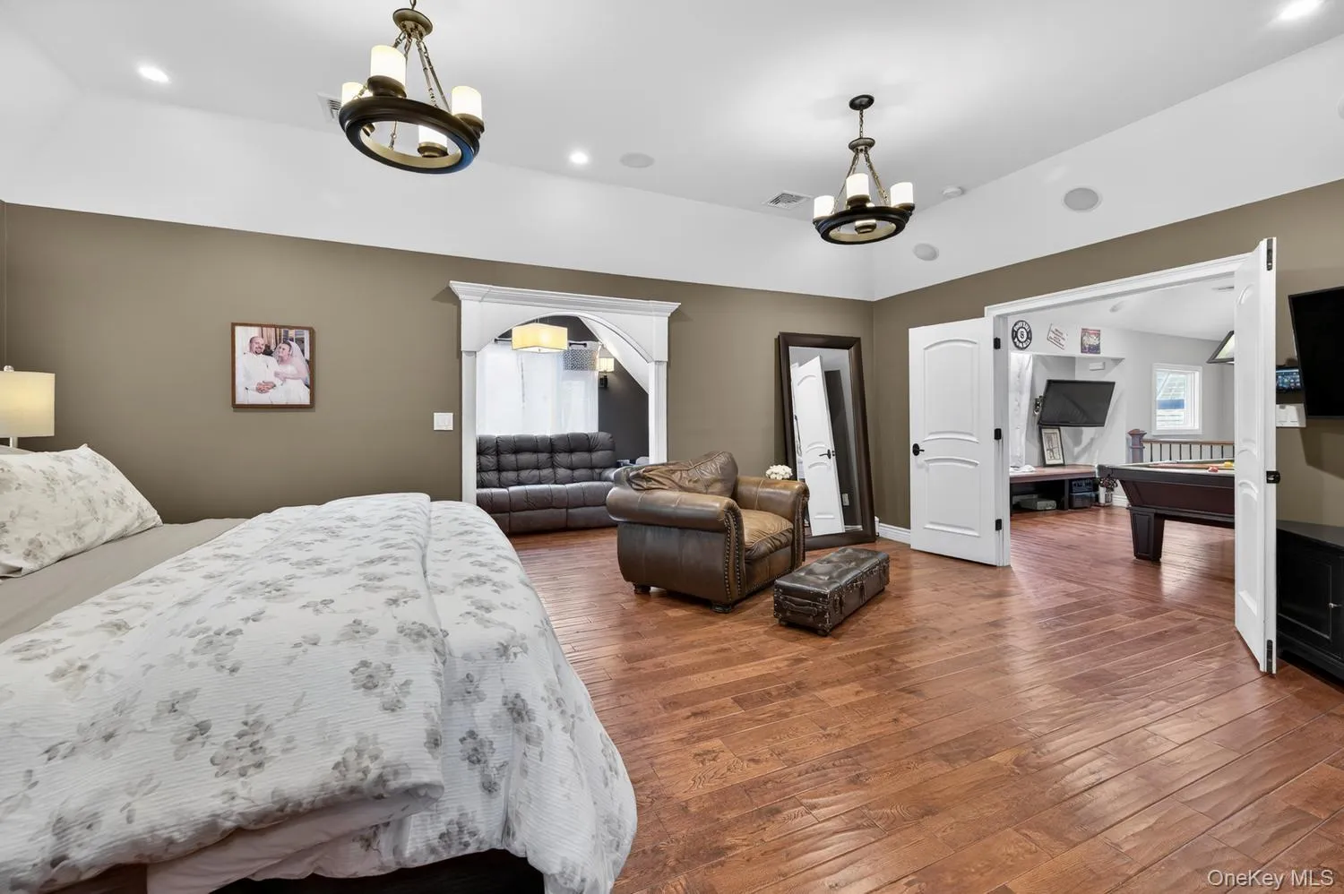 322 Rose Lane, Smithtown, NY, 4 Bedrooms Bedrooms, 9 Rooms Rooms,3 BathroomsBathrooms,Residential,For Rent,Rose,0,1002176 322 Rose Lane, Smithtown, NY, 4 Bedrooms Bedrooms, 9 Rooms Rooms,3 BathroomsBathrooms,Residential,For Rent,Rose,0,1002176