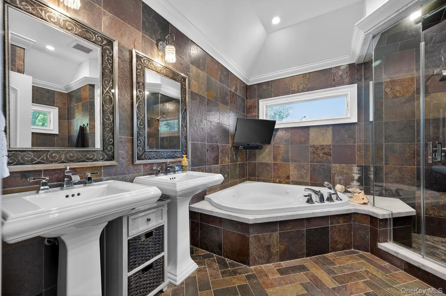 322 Rose Lane, Smithtown, NY, 4 Bedrooms Bedrooms, 9 Rooms Rooms,3 BathroomsBathrooms,Residential,For Rent,Rose,0,1002176 322 Rose Lane, Smithtown, NY, 4 Bedrooms Bedrooms, 9 Rooms Rooms,3 BathroomsBathrooms,Residential,For Rent,Rose,0,1002176