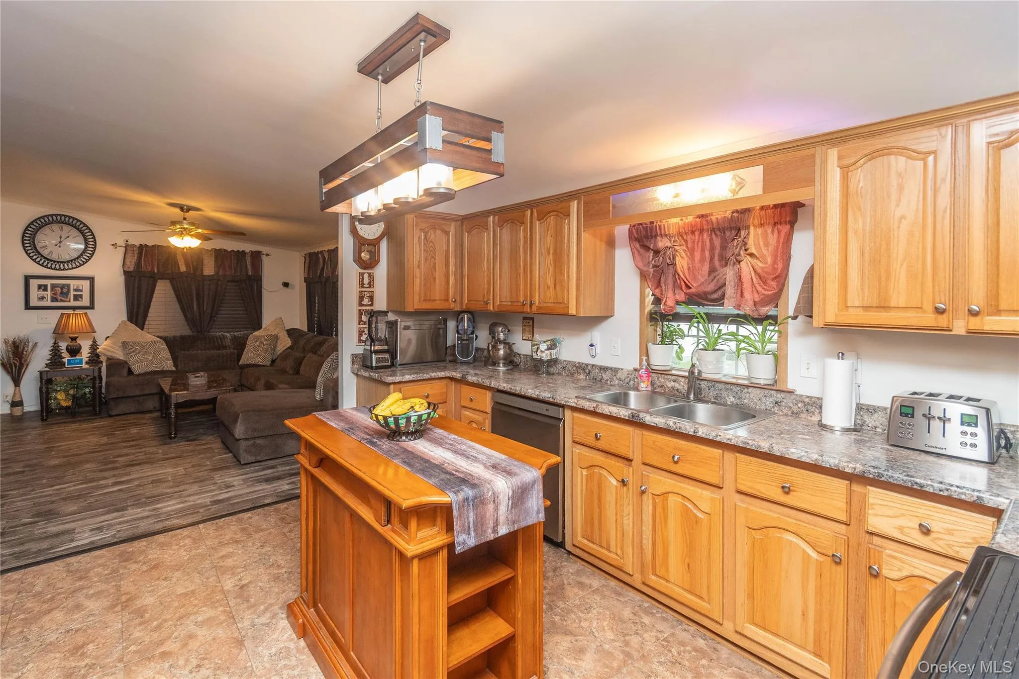 209 Wood Hollow Road, East Fishkill, NY, 3 Bedrooms Bedrooms, 8 Rooms Rooms,2 BathroomsBathrooms,Residential,For Rent,Wood Hollow Road,0,1002183 209 Wood Hollow Road, East Fishkill, NY, 3 Bedrooms Bedrooms, 8 Rooms Rooms,2 BathroomsBathrooms,Residential,For Rent,Wood Hollow Road,0,1002183