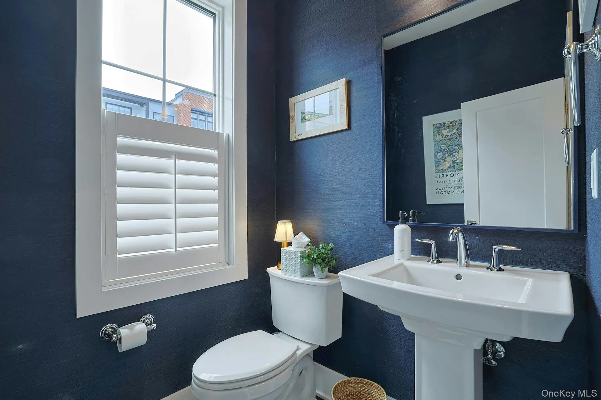 1/2 bath on 2nd floor 1/2 bath on 2nd floor