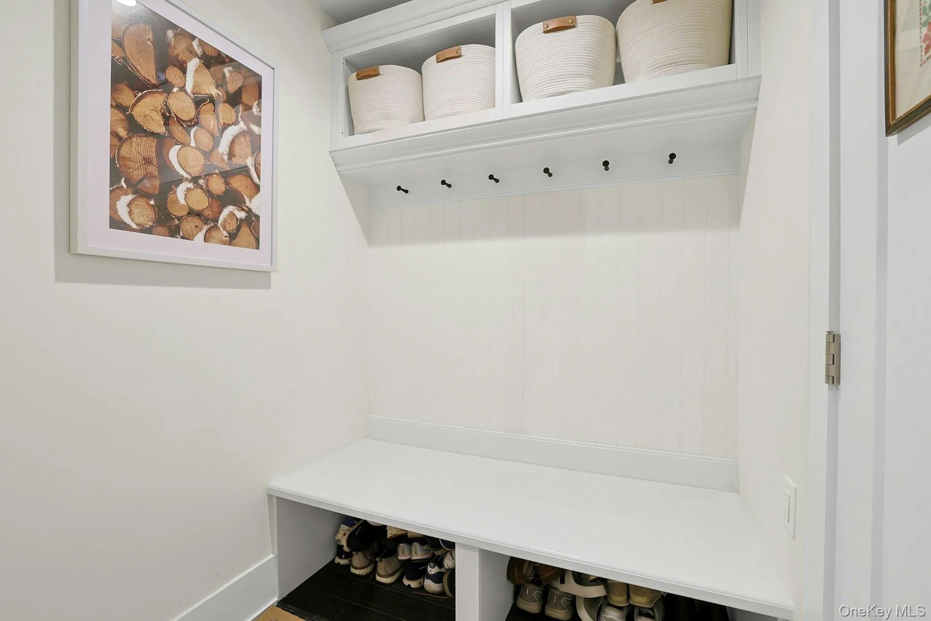large Mudroom w built ins and Closet (Closet not shown) large Mudroom w built ins and Closet (Closet not shown)