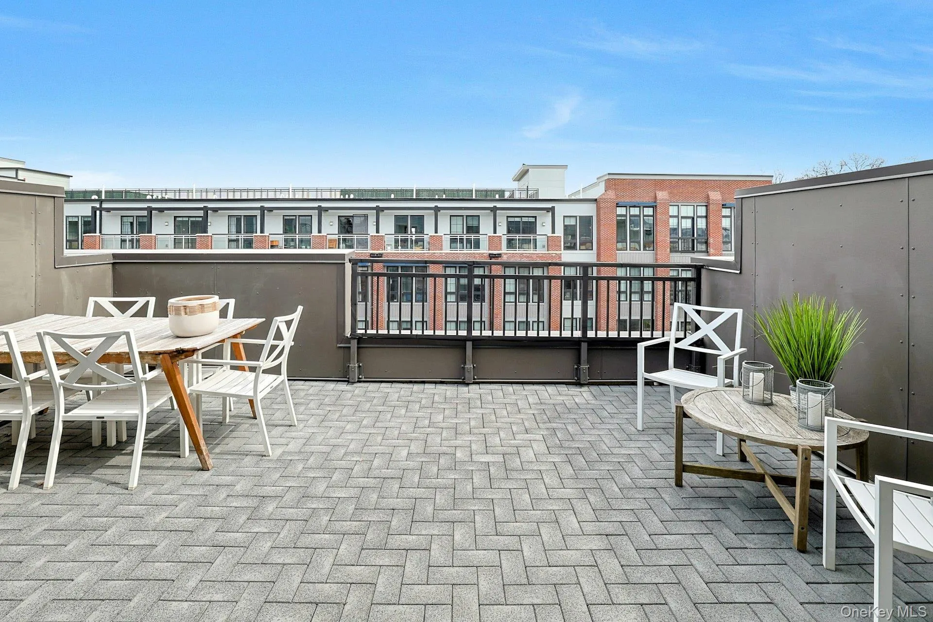 oversized outdoor area w room for grilling, dining and relaxing oversized outdoor area w room for grilling, dining and relaxing