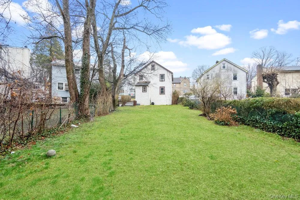 43 Van Nostrand Avenue, North Hempstead, NY, 3 Bedrooms Bedrooms, 6 Rooms Rooms,2 BathroomsBathrooms,Residential,For Rent,Van Nostrand,0,1002188 43 Van Nostrand Avenue, North Hempstead, NY, 3 Bedrooms Bedrooms, 6 Rooms Rooms,2 BathroomsBathrooms,Residential,For Rent,Van Nostrand,0,1002188
