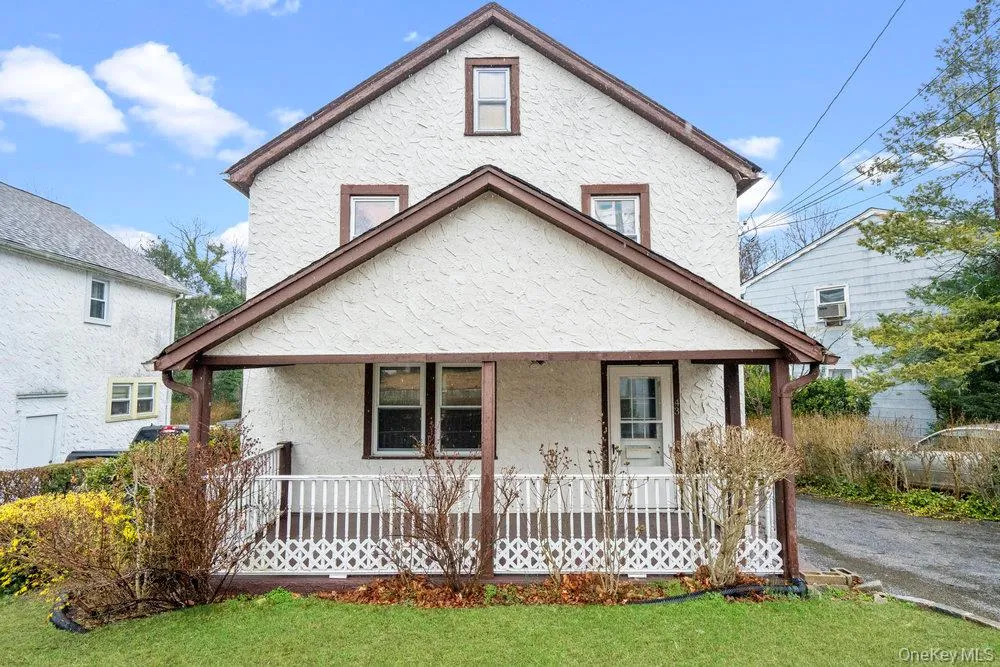 43 Van Nostrand Avenue, North Hempstead, NY, 3 Bedrooms Bedrooms, 6 Rooms Rooms,2 BathroomsBathrooms,Residential,For Rent,Van Nostrand,0,1002188 43 Van Nostrand Avenue, North Hempstead, NY, 3 Bedrooms Bedrooms, 6 Rooms Rooms,2 BathroomsBathrooms,Residential,For Rent,Van Nostrand,0,1002188