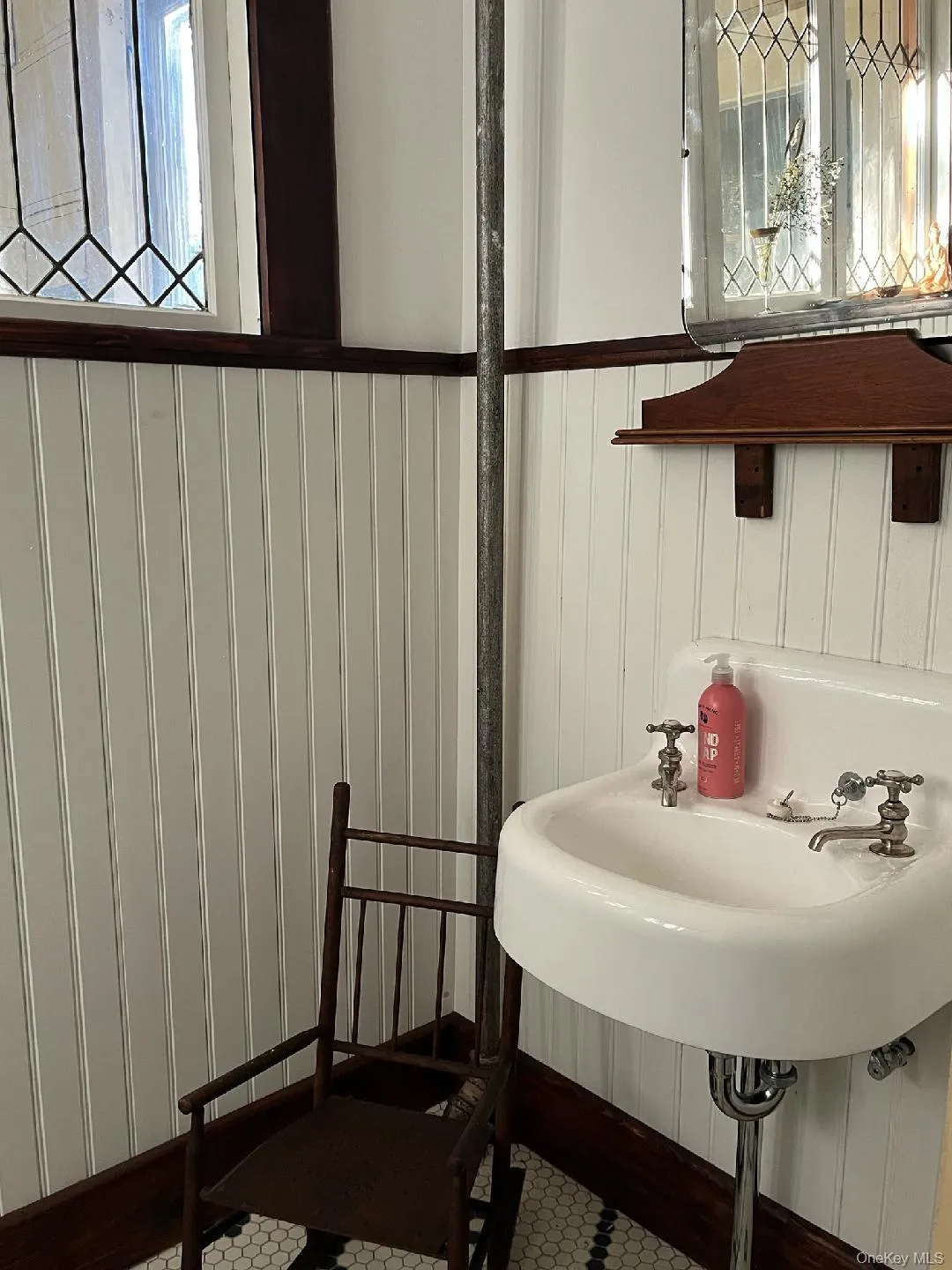 1/2 bath 1/2 bath