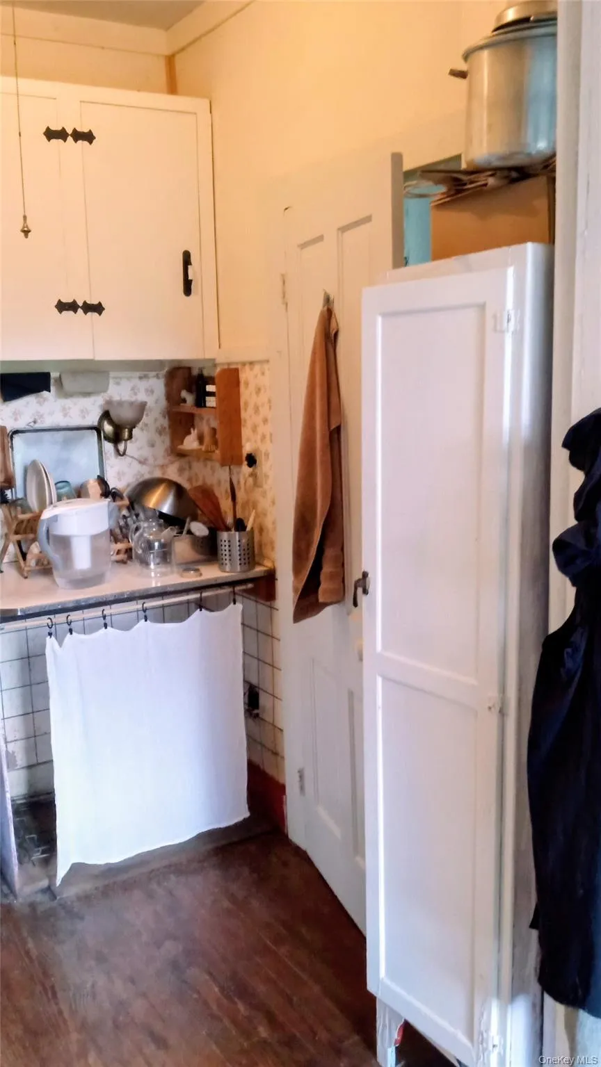 Butlers pantry Butlers pantry