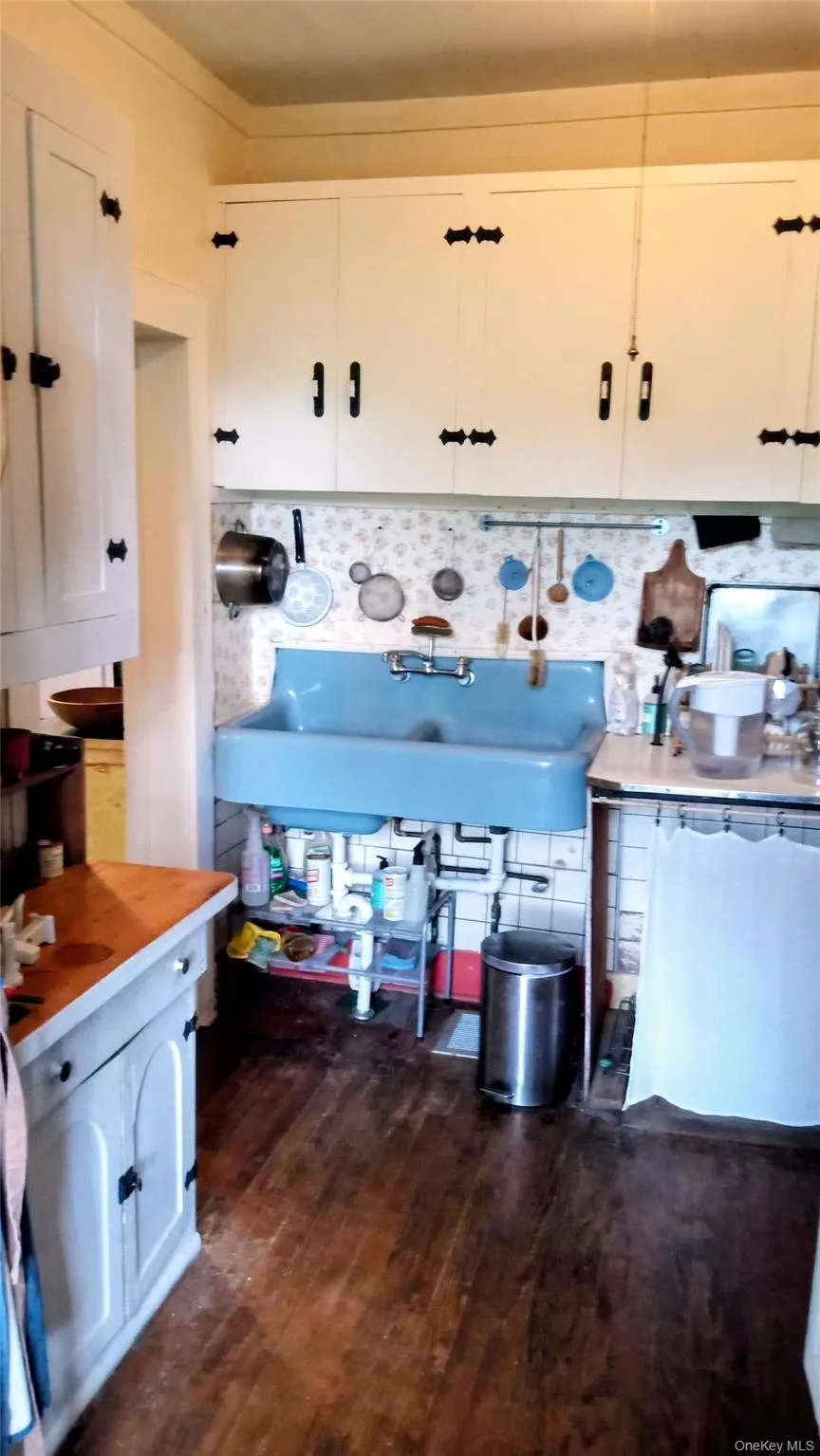Butlers pantry Butlers pantry