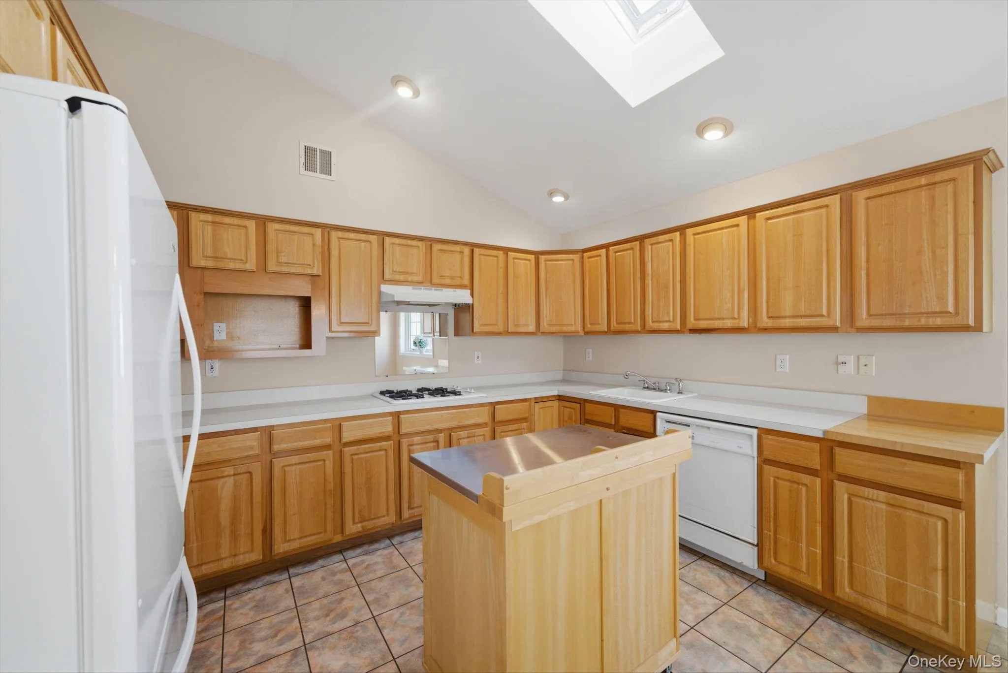 40 Willow Court, Brookhaven, NY, 2 Bedrooms Bedrooms, 7 Rooms Rooms,2 BathroomsBathrooms,Residential Sale,For Rent,Willow,0,1002194 40 Willow Court, Brookhaven, NY, 2 Bedrooms Bedrooms, 7 Rooms Rooms,2 BathroomsBathrooms,Residential Sale,For Rent,Willow,0,1002194