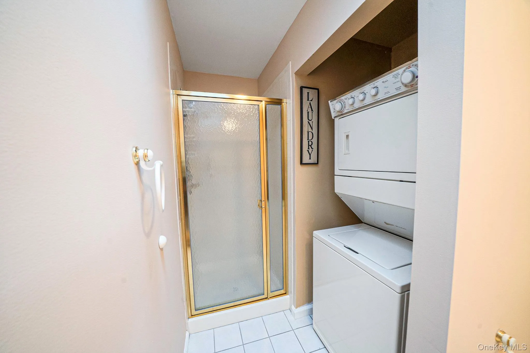 40 Willow Court, Brookhaven, NY, 2 Bedrooms Bedrooms, 7 Rooms Rooms,2 BathroomsBathrooms,Residential Sale,For Rent,Willow,0,1002194 40 Willow Court, Brookhaven, NY, 2 Bedrooms Bedrooms, 7 Rooms Rooms,2 BathroomsBathrooms,Residential Sale,For Rent,Willow,0,1002194