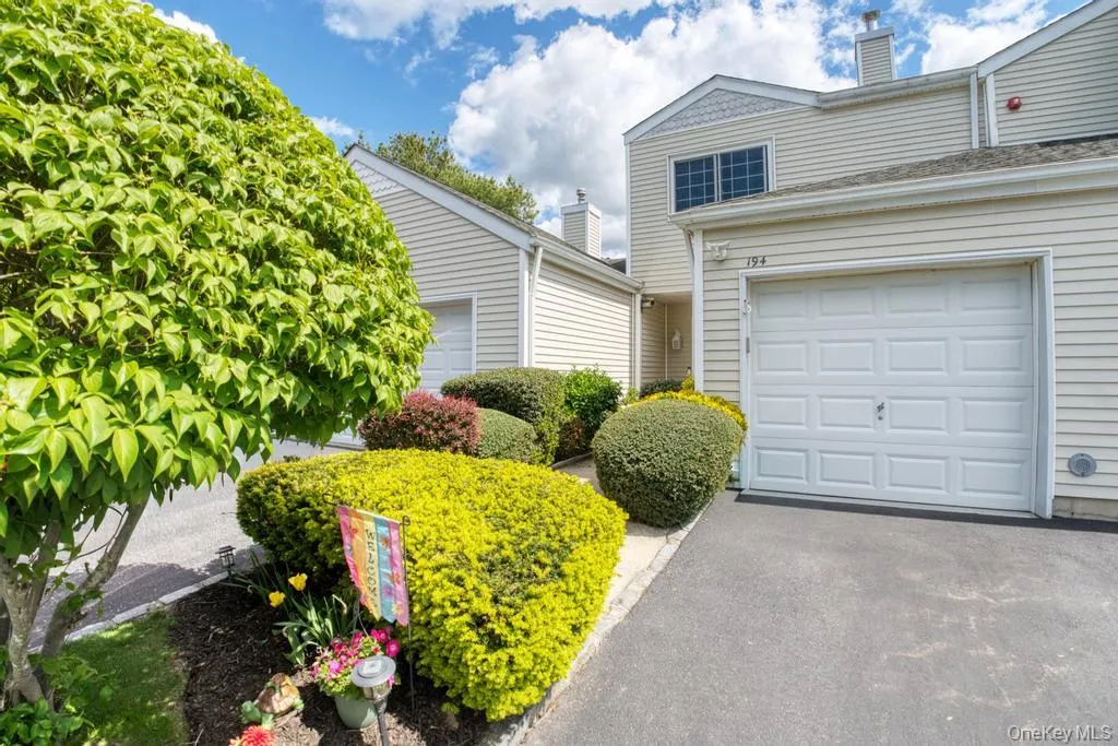 194 Gothic Circle, Brookhaven, NY, 2 Bedrooms Bedrooms, 4 Rooms Rooms,2 BathroomsBathrooms,Residential Sale,For Rent,Gothic,0,1002198 194 Gothic Circle, Brookhaven, NY, 2 Bedrooms Bedrooms, 4 Rooms Rooms,2 BathroomsBathrooms,Residential Sale,For Rent,Gothic,0,1002198