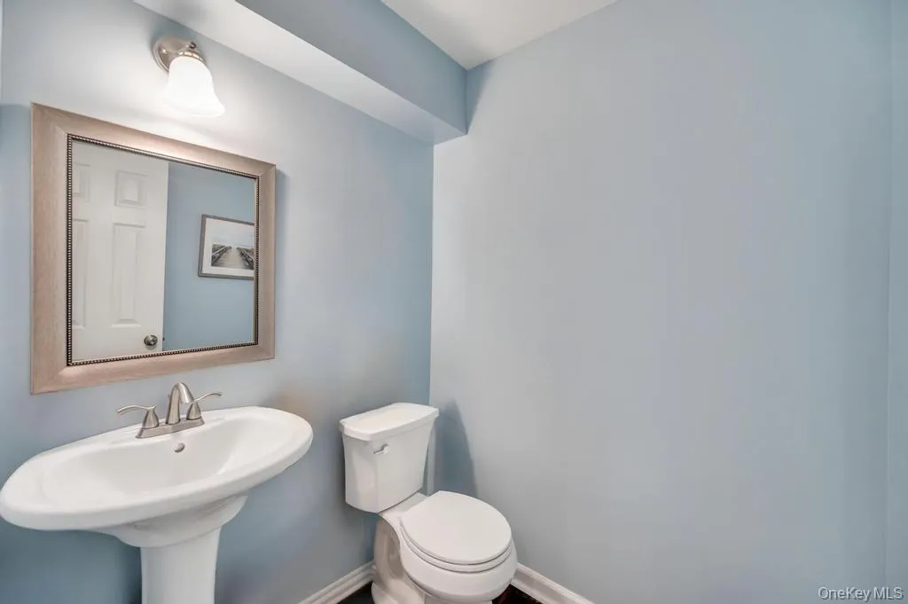194 Gothic Circle, Brookhaven, NY, 2 Bedrooms Bedrooms, 4 Rooms Rooms,2 BathroomsBathrooms,Residential Sale,For Rent,Gothic,0,1002198 194 Gothic Circle, Brookhaven, NY, 2 Bedrooms Bedrooms, 4 Rooms Rooms,2 BathroomsBathrooms,Residential Sale,For Rent,Gothic,0,1002198