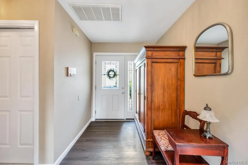 194 Gothic Circle, Brookhaven, NY, 2 Bedrooms Bedrooms, 4 Rooms Rooms,2 BathroomsBathrooms,Residential Sale,For Rent,Gothic,0,1002198 194 Gothic Circle, Brookhaven, NY, 2 Bedrooms Bedrooms, 4 Rooms Rooms,2 BathroomsBathrooms,Residential Sale,For Rent,Gothic,0,1002198
