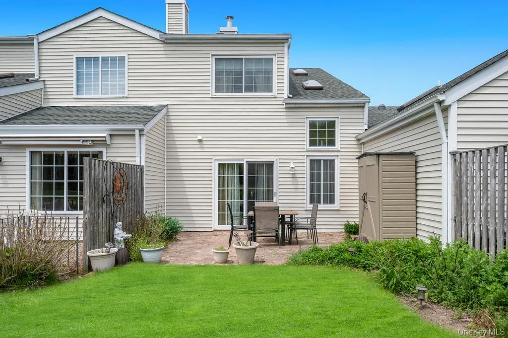 194 Gothic Circle, Brookhaven, NY, 2 Bedrooms Bedrooms, 4 Rooms Rooms,2 BathroomsBathrooms,Residential Sale,For Rent,Gothic,0,1002198 194 Gothic Circle, Brookhaven, NY, 2 Bedrooms Bedrooms, 4 Rooms Rooms,2 BathroomsBathrooms,Residential Sale,For Rent,Gothic,0,1002198