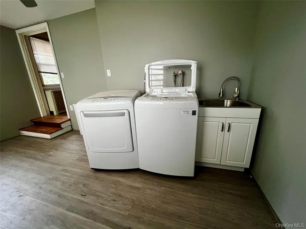 131 Goldenrod Avenue, Hempstead, NY, 3 Bedrooms Bedrooms, 6 Rooms Rooms,1 BathroomBathrooms,Residential,For Rent,Goldenrod,0,1002199 131 Goldenrod Avenue, Hempstead, NY, 3 Bedrooms Bedrooms, 6 Rooms Rooms,1 BathroomBathrooms,Residential,For Rent,Goldenrod,0,1002199