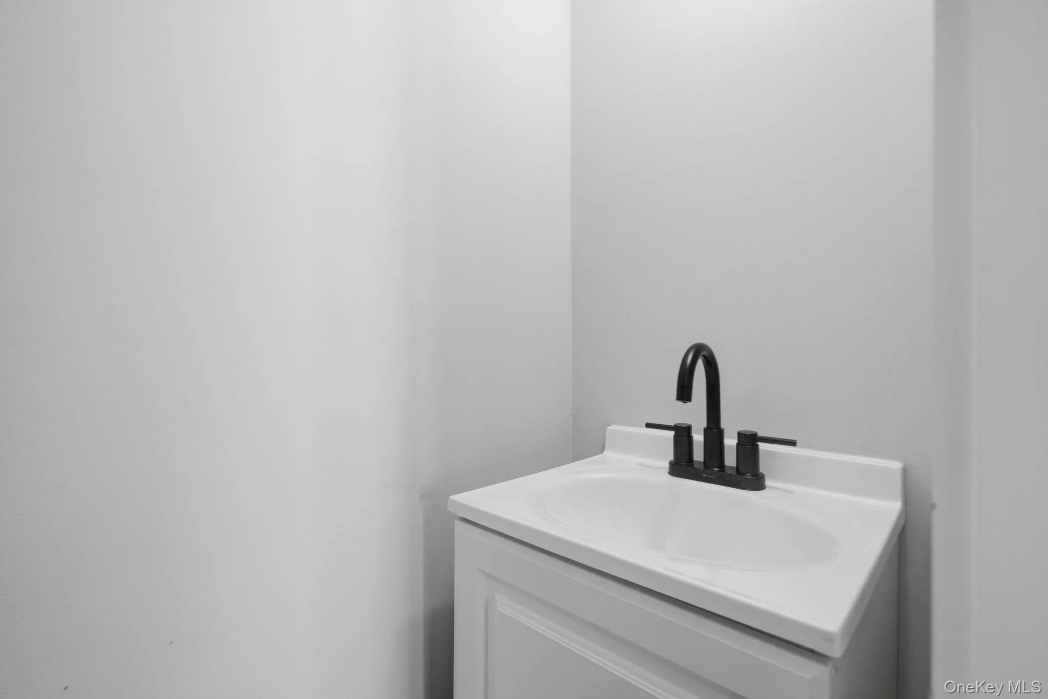 154 Foxhall Avenue, Kingston, NY, 3 Bedrooms Bedrooms, 6 Rooms Rooms,1 BathroomBathrooms,Residential,For Rent,Foxhall,0,1002208 154 Foxhall Avenue, Kingston, NY, 3 Bedrooms Bedrooms, 6 Rooms Rooms,1 BathroomBathrooms,Residential,For Rent,Foxhall,0,1002208