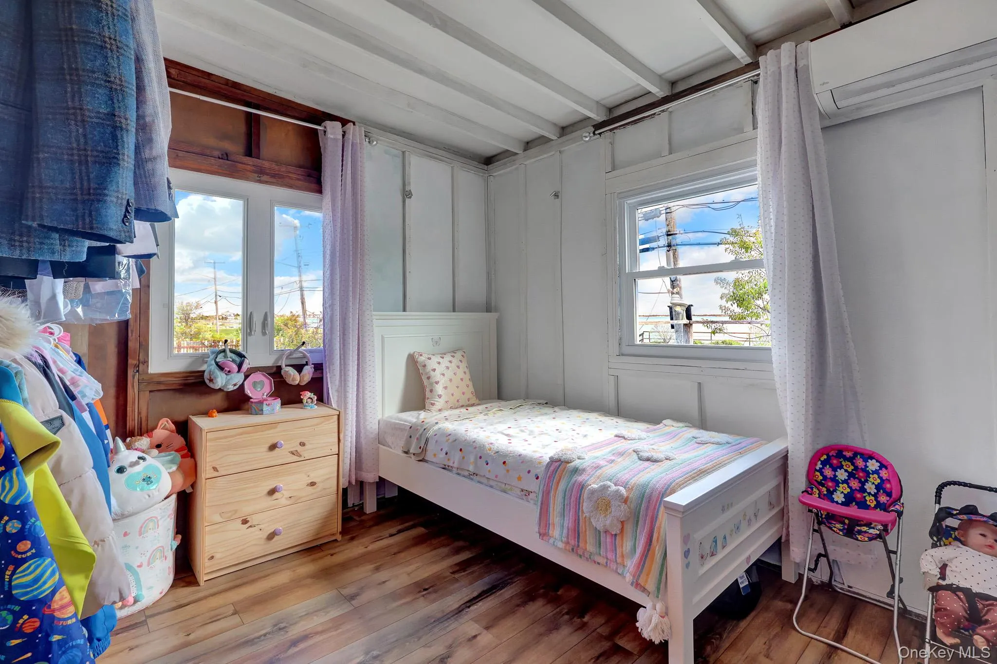 6 Oak Beach Road, Babylon, NY, 3 Bedrooms Bedrooms, 5 Rooms Rooms,1 BathroomBathrooms,Residential,For Rent,Oak Beach,0,1002216 6 Oak Beach Road, Babylon, NY, 3 Bedrooms Bedrooms, 5 Rooms Rooms,1 BathroomBathrooms,Residential,For Rent,Oak Beach,0,1002216
