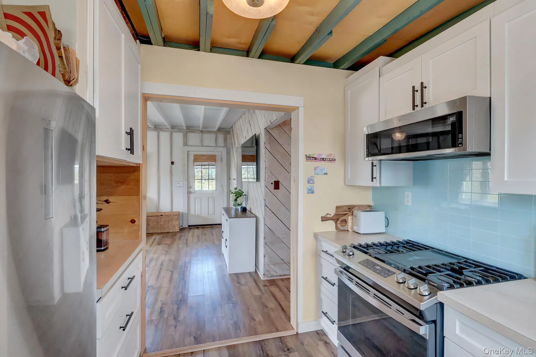 6 Oak Beach Road, Babylon, NY, 3 Bedrooms Bedrooms, 5 Rooms Rooms,1 BathroomBathrooms,Residential,For Rent,Oak Beach,0,1002216 6 Oak Beach Road, Babylon, NY, 3 Bedrooms Bedrooms, 5 Rooms Rooms,1 BathroomBathrooms,Residential,For Rent,Oak Beach,0,1002216