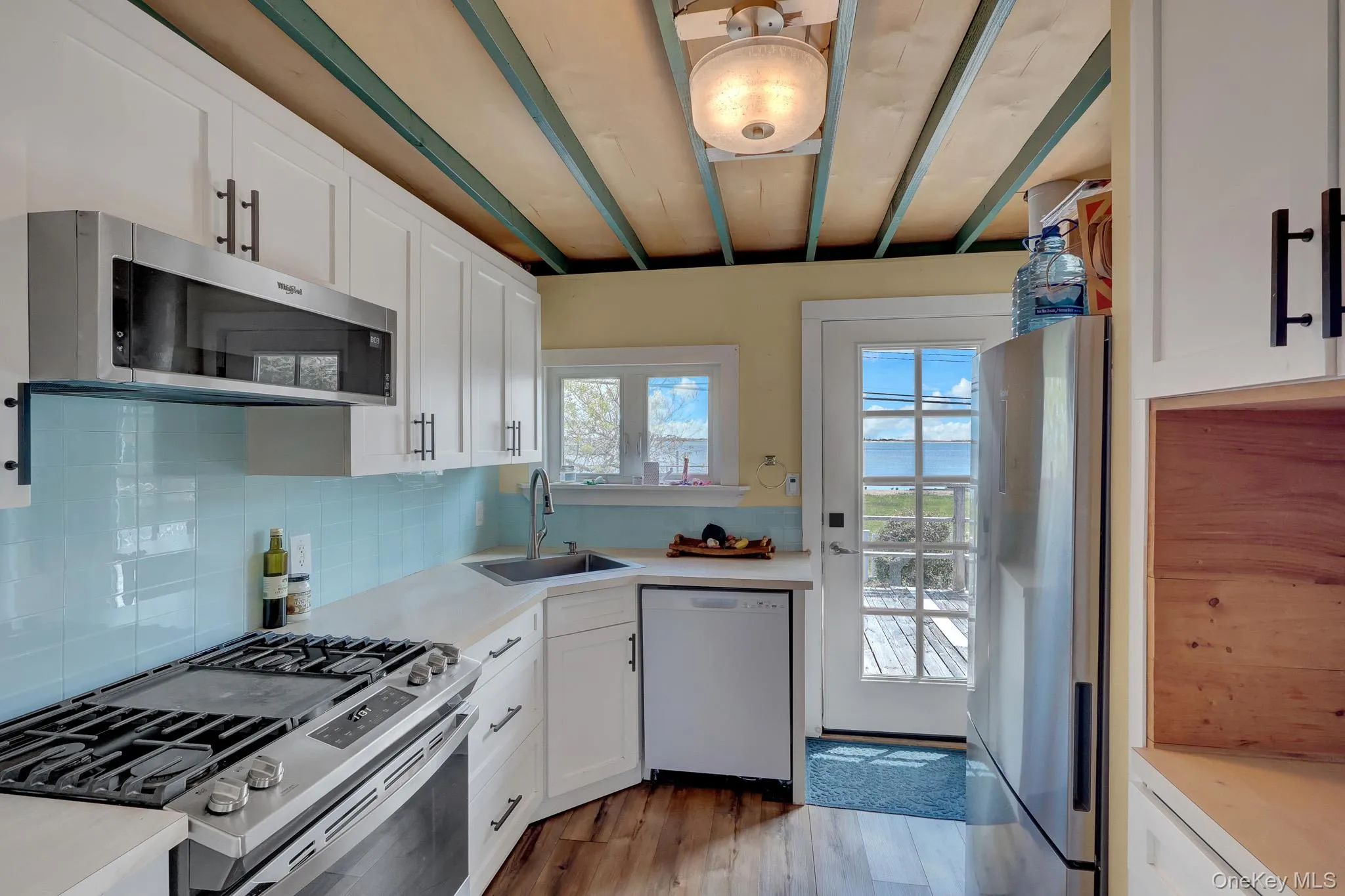 6 Oak Beach Road, Babylon, NY, 3 Bedrooms Bedrooms, 5 Rooms Rooms,1 BathroomBathrooms,Residential,For Rent,Oak Beach,0,1002216 6 Oak Beach Road, Babylon, NY, 3 Bedrooms Bedrooms, 5 Rooms Rooms,1 BathroomBathrooms,Residential,For Rent,Oak Beach,0,1002216