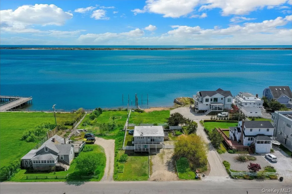 6 Oak Beach Road, Babylon, NY, 3 Bedrooms Bedrooms, 5 Rooms Rooms,1 BathroomBathrooms,Residential,For Rent,Oak Beach,0,1002216 6 Oak Beach Road, Babylon, NY, 3 Bedrooms Bedrooms, 5 Rooms Rooms,1 BathroomBathrooms,Residential,For Rent,Oak Beach,0,1002216