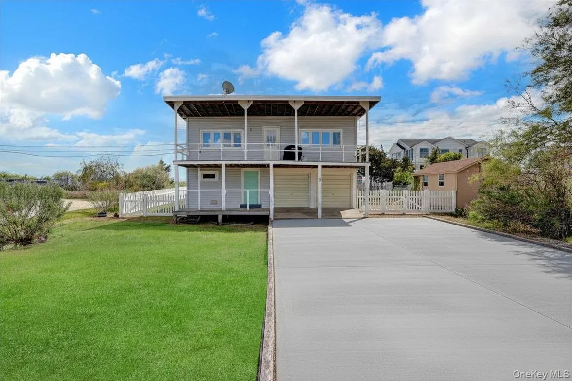 6 Oak Beach Road, Babylon, NY, 3 Bedrooms Bedrooms, 5 Rooms Rooms,1 BathroomBathrooms,Residential,For Rent,Oak Beach,0,1002216 6 Oak Beach Road, Babylon, NY, 3 Bedrooms Bedrooms, 5 Rooms Rooms,1 BathroomBathrooms,Residential,For Rent,Oak Beach,0,1002216