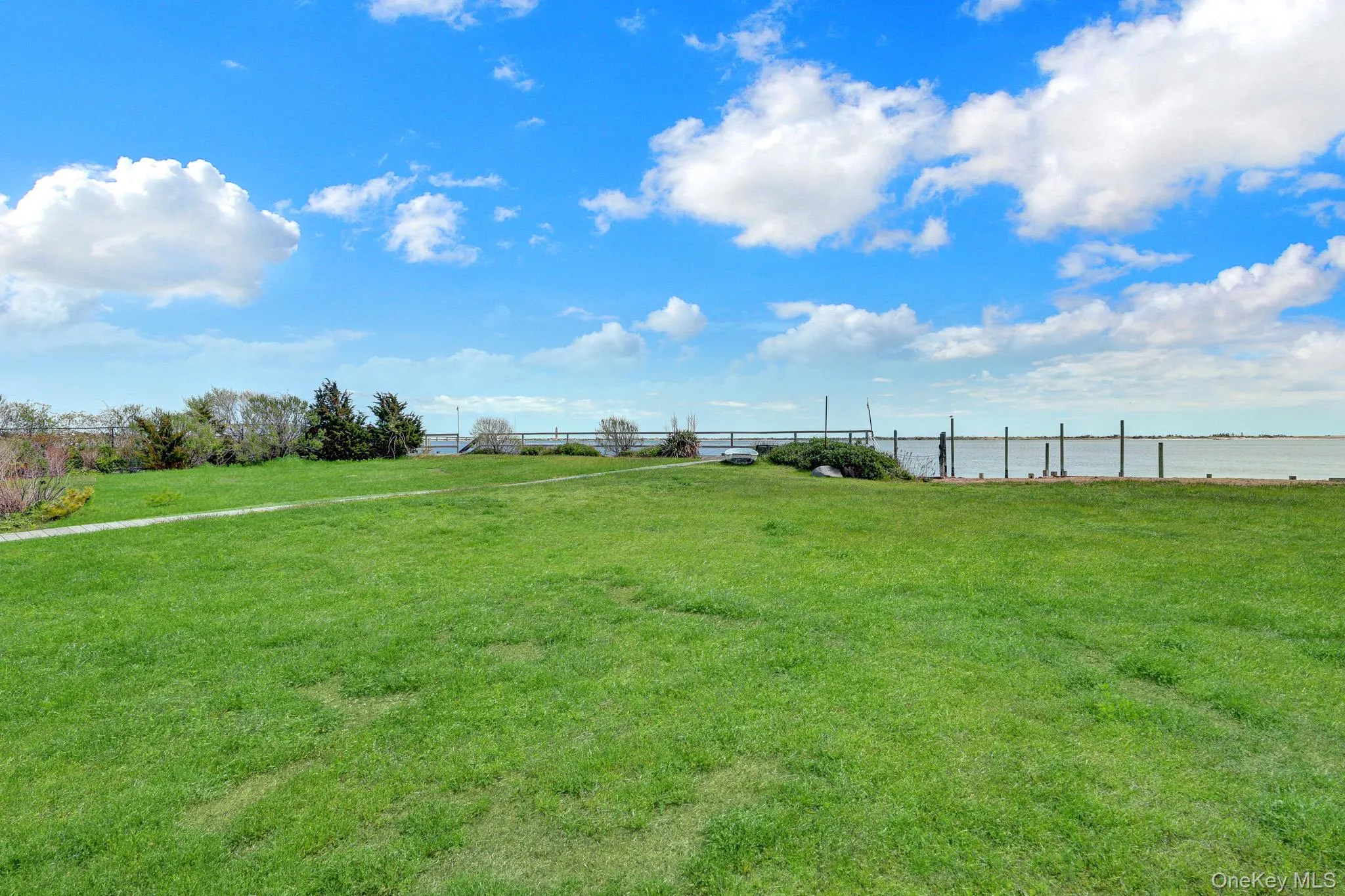 6 Oak Beach Road, Babylon, NY, 3 Bedrooms Bedrooms, 5 Rooms Rooms,1 BathroomBathrooms,Residential,For Rent,Oak Beach,0,1002216 6 Oak Beach Road, Babylon, NY, 3 Bedrooms Bedrooms, 5 Rooms Rooms,1 BathroomBathrooms,Residential,For Rent,Oak Beach,0,1002216