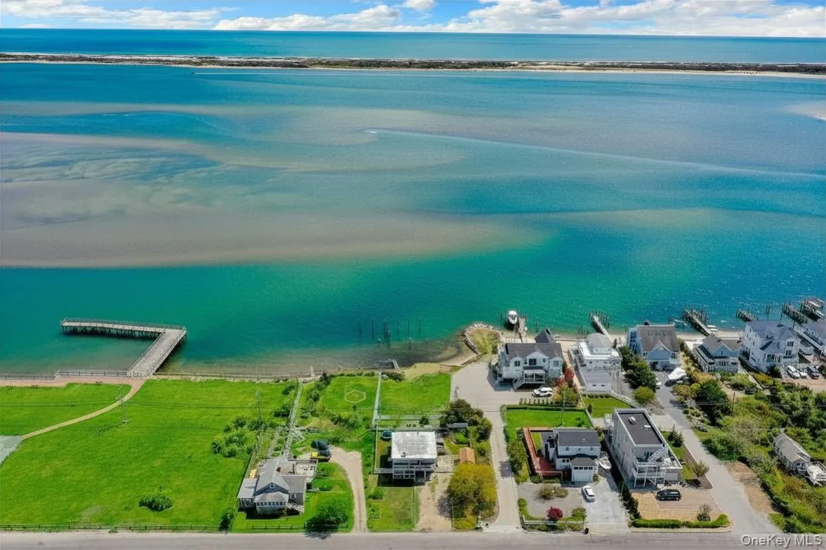 6 Oak Beach Road, Babylon, NY, 3 Bedrooms Bedrooms, 5 Rooms Rooms,1 BathroomBathrooms,Residential,For Rent,Oak Beach,0,1002216 6 Oak Beach Road, Babylon, NY, 3 Bedrooms Bedrooms, 5 Rooms Rooms,1 BathroomBathrooms,Residential,For Rent,Oak Beach,0,1002216