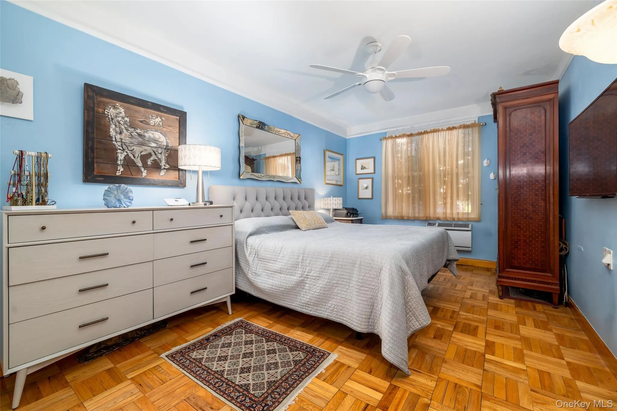 King size bedroom with remote blackout shades King size bedroom with remote blackout shades