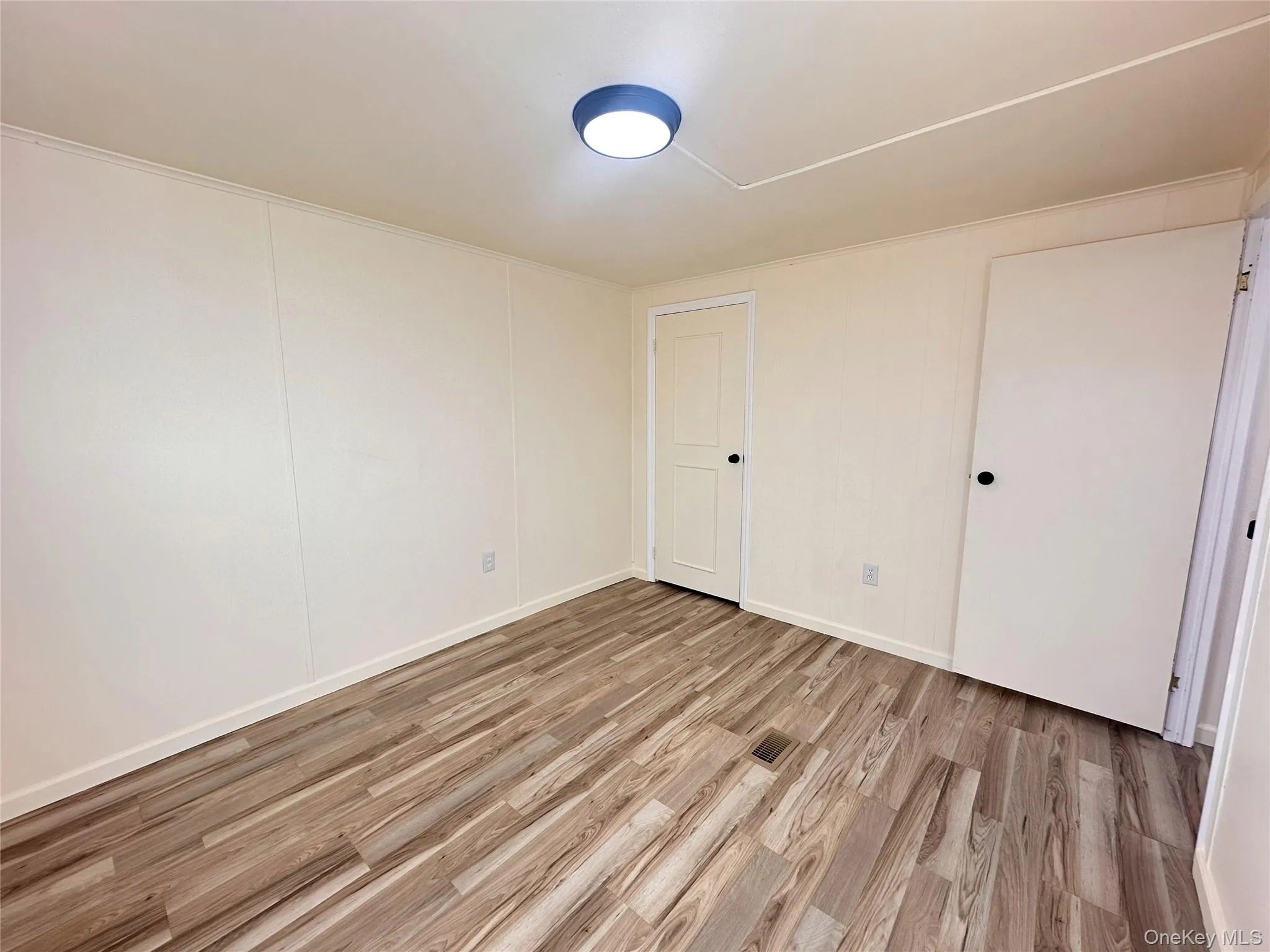 21 Mele Lane, New Paltz, NY, 3 Bedrooms Bedrooms, 7 Rooms Rooms,2 BathroomsBathrooms,Residential,For Rent,Mele,0,1002219 21 Mele Lane, New Paltz, NY, 3 Bedrooms Bedrooms, 7 Rooms Rooms,2 BathroomsBathrooms,Residential,For Rent,Mele,0,1002219