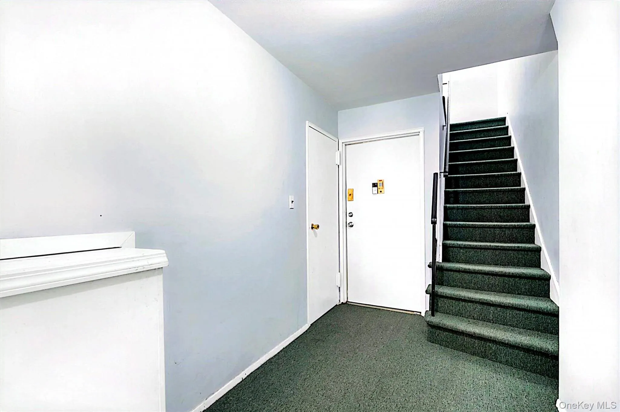 Common area entry foyer Common area entry foyer