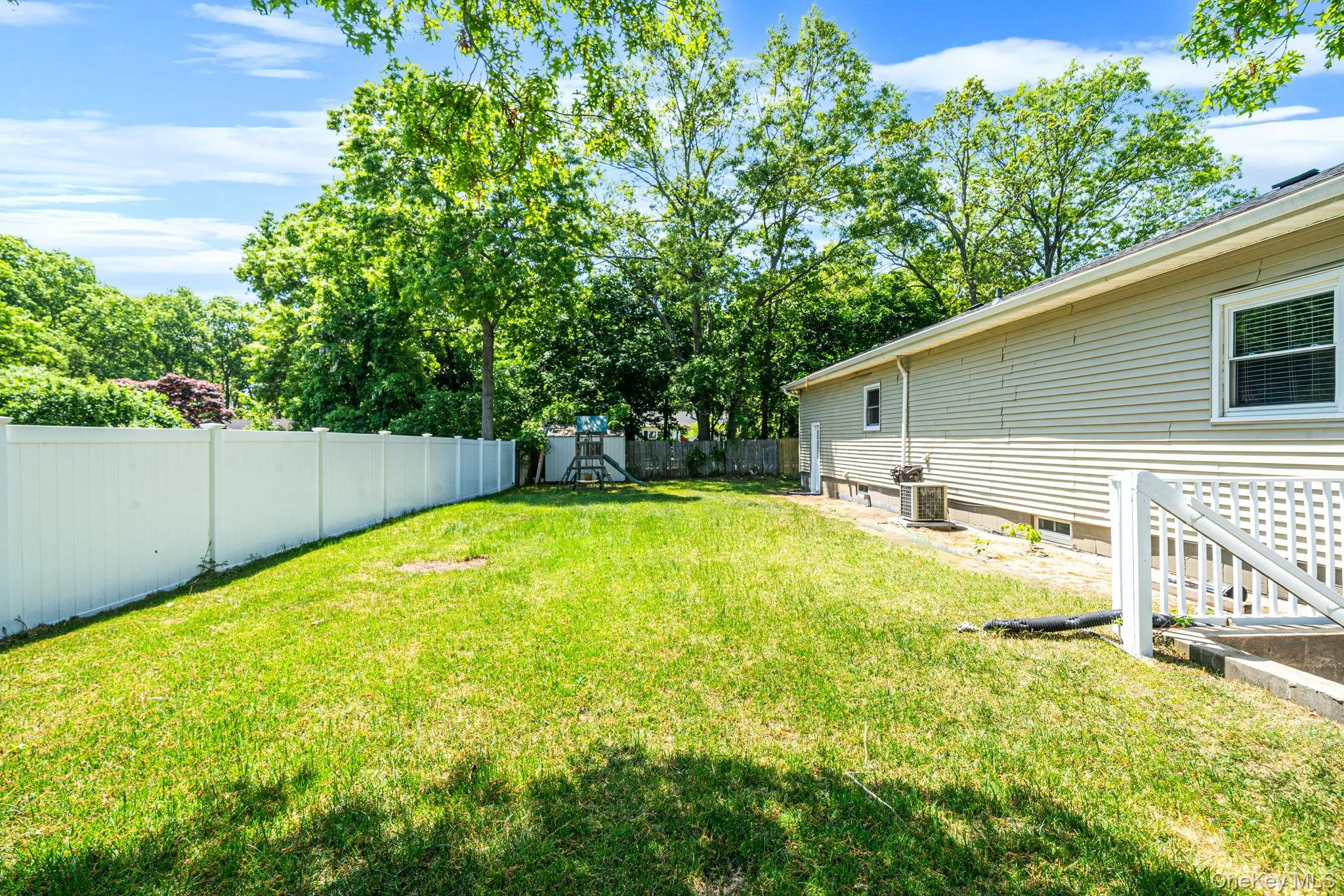 231 Maple Street, Brookhaven, NY, 4 Bedrooms Bedrooms, 8 Rooms Rooms,2 BathroomsBathrooms,Residential,For Rent,Maple,0,1002225 231 Maple Street, Brookhaven, NY, 4 Bedrooms Bedrooms, 8 Rooms Rooms,2 BathroomsBathrooms,Residential,For Rent,Maple,0,1002225